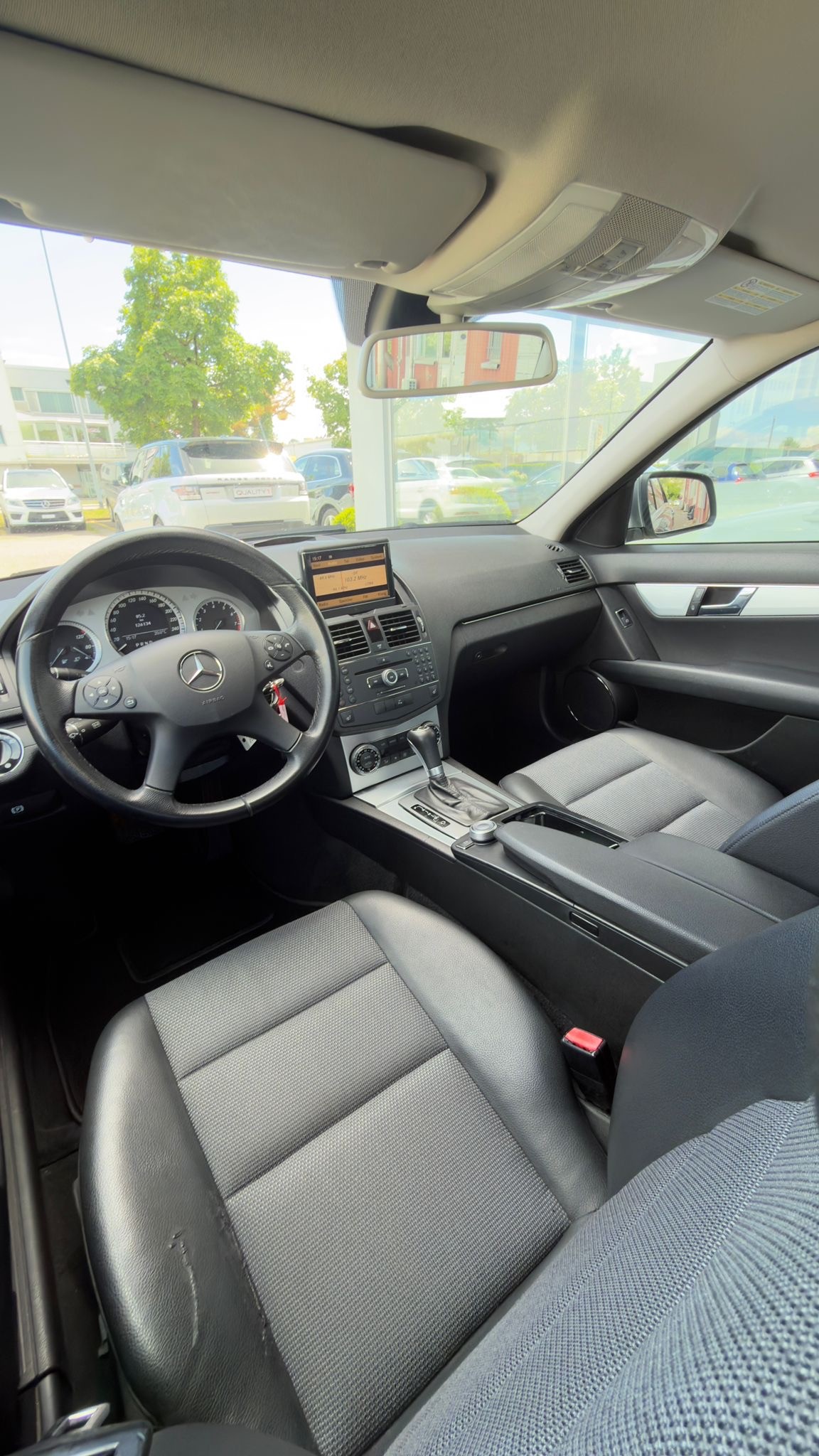 MERCEDES-BENZ C 230 Avantgarde 7G-Tronic-image-12