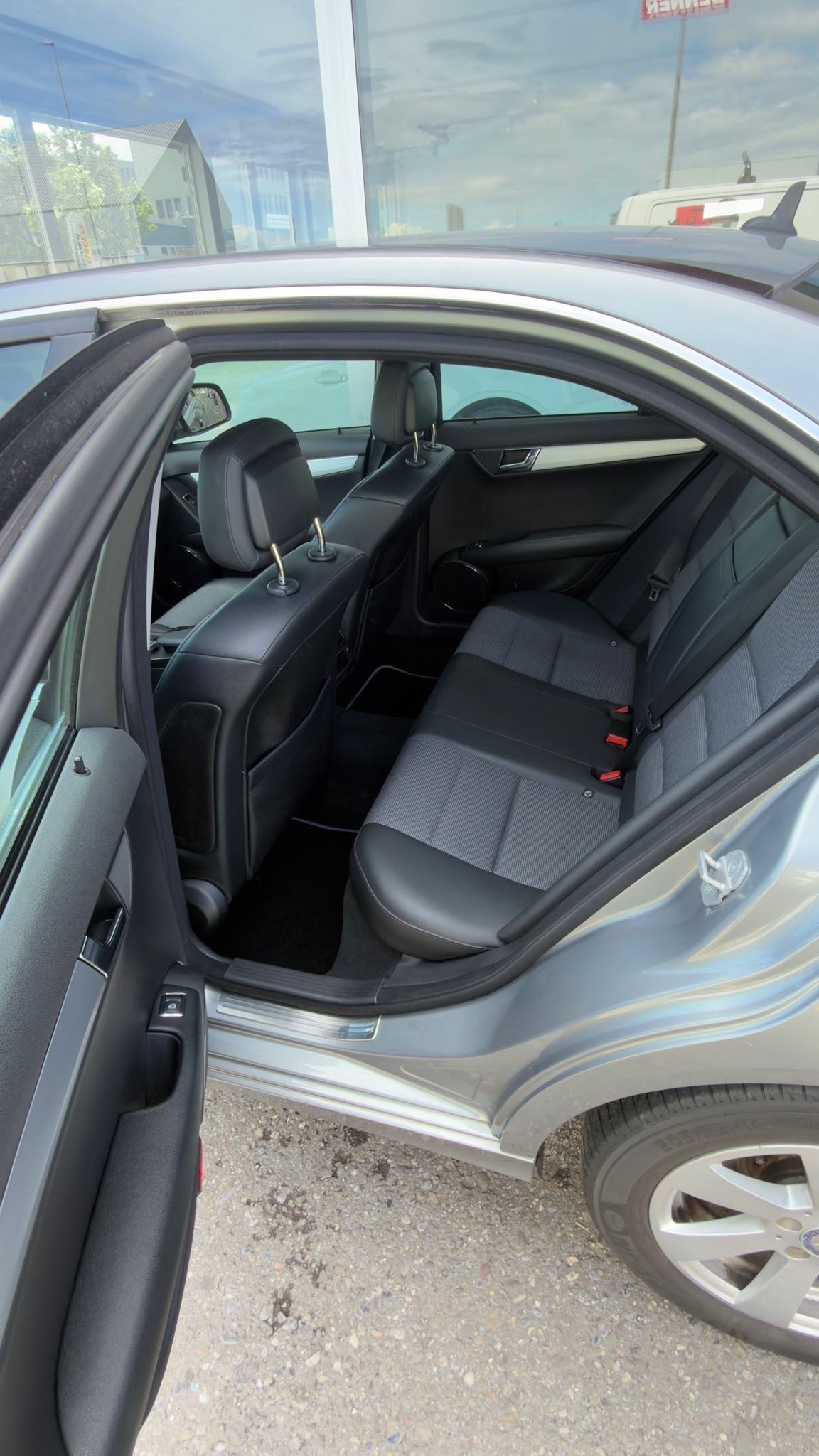 MERCEDES-BENZ C 230 Avantgarde 7G-Tronic-image-8