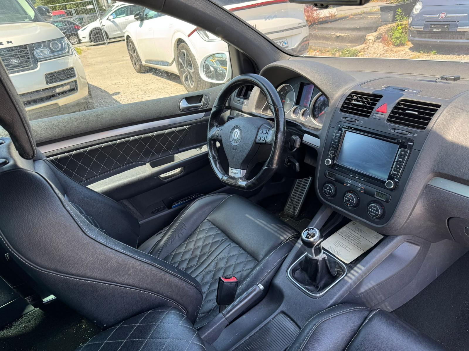 VW Golf 2.0 TFSI GTI-image-10