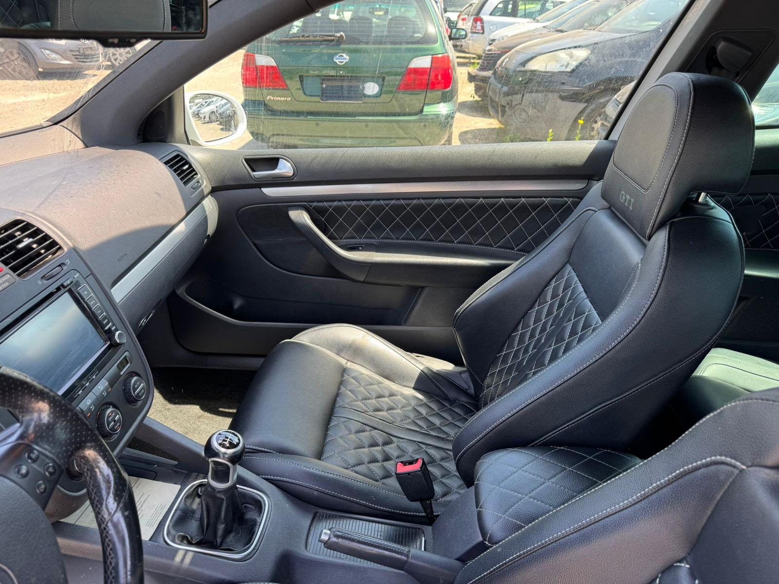 VW Golf 2.0 TFSI GTI-image-8