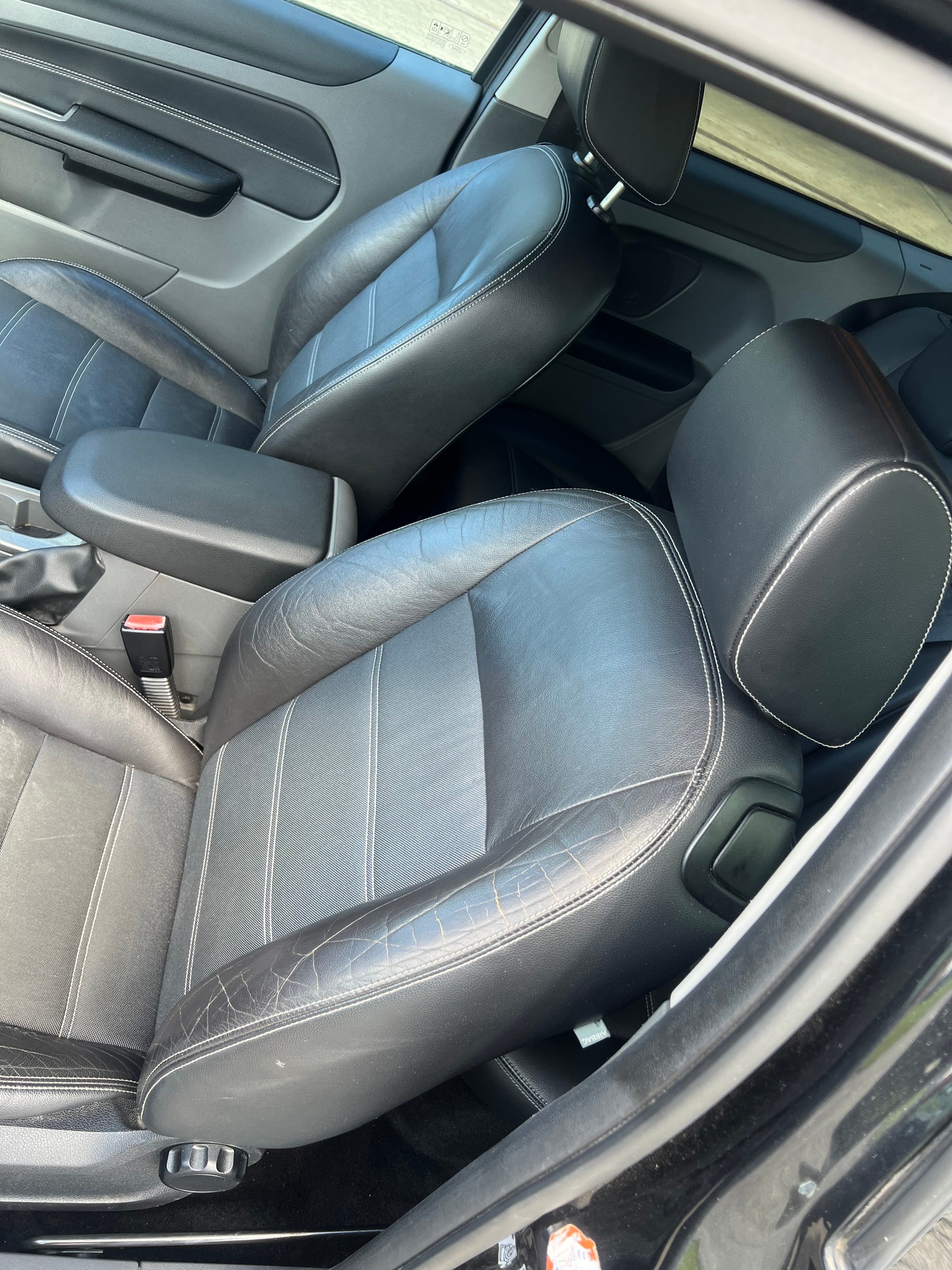 FORD FOCUS 1.8-image-6