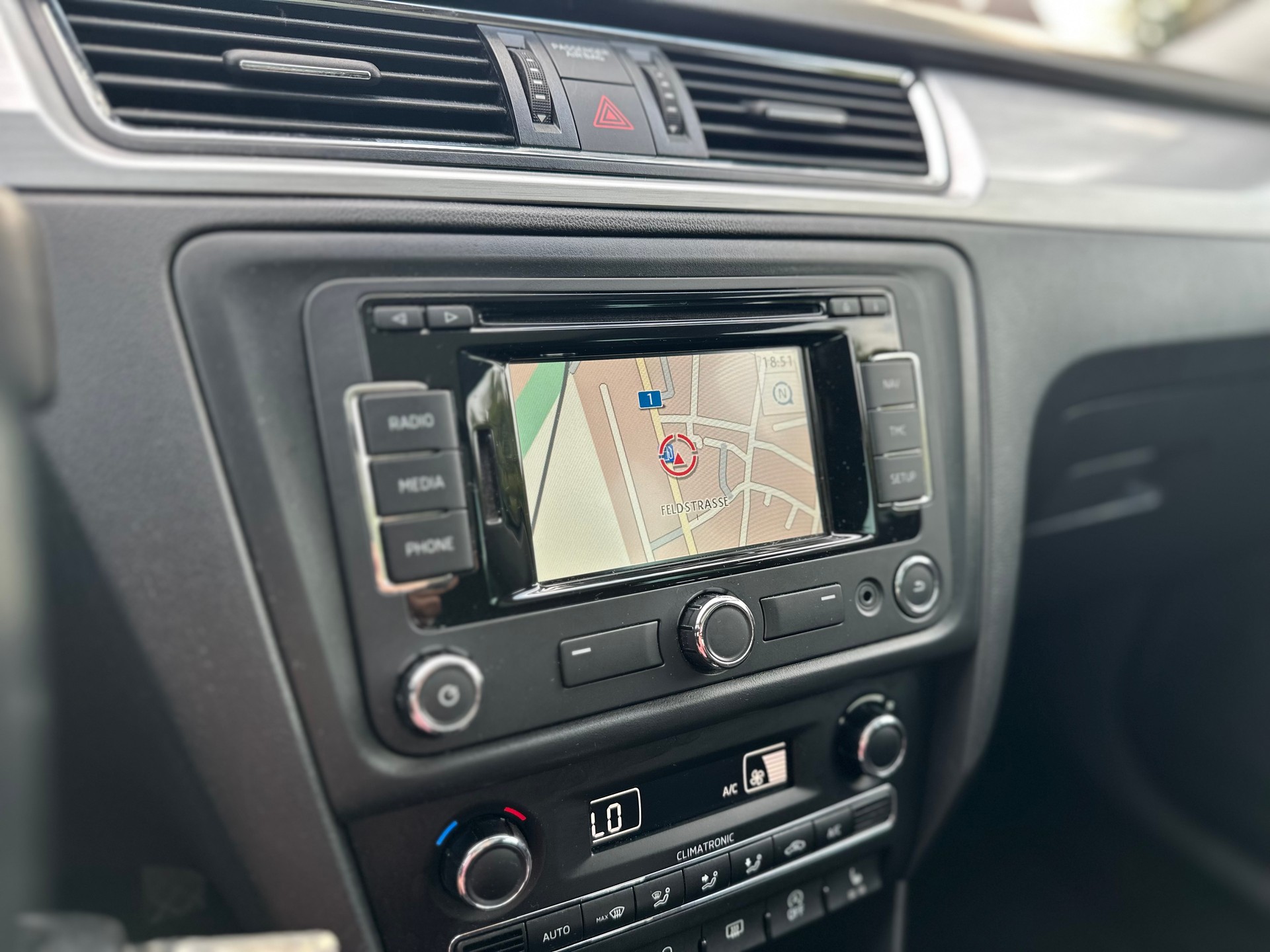 SKODA Rapid Spaceback 1.4 TSI Active DSG-image-12