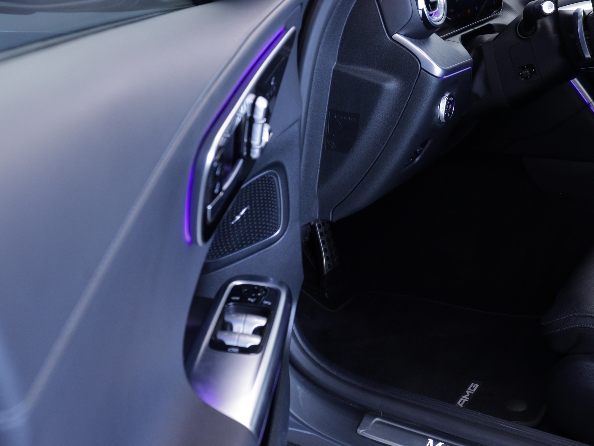 MERCEDES-BENZ C 300 AMG Line 4matic Kombi-image-8
