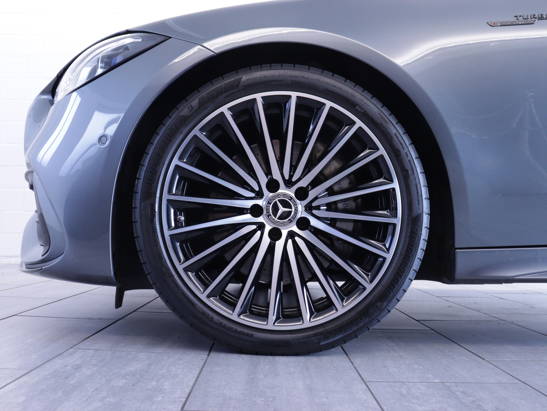 MERCEDES-BENZ C 300 AMG Line 4matic Kombi-image-12