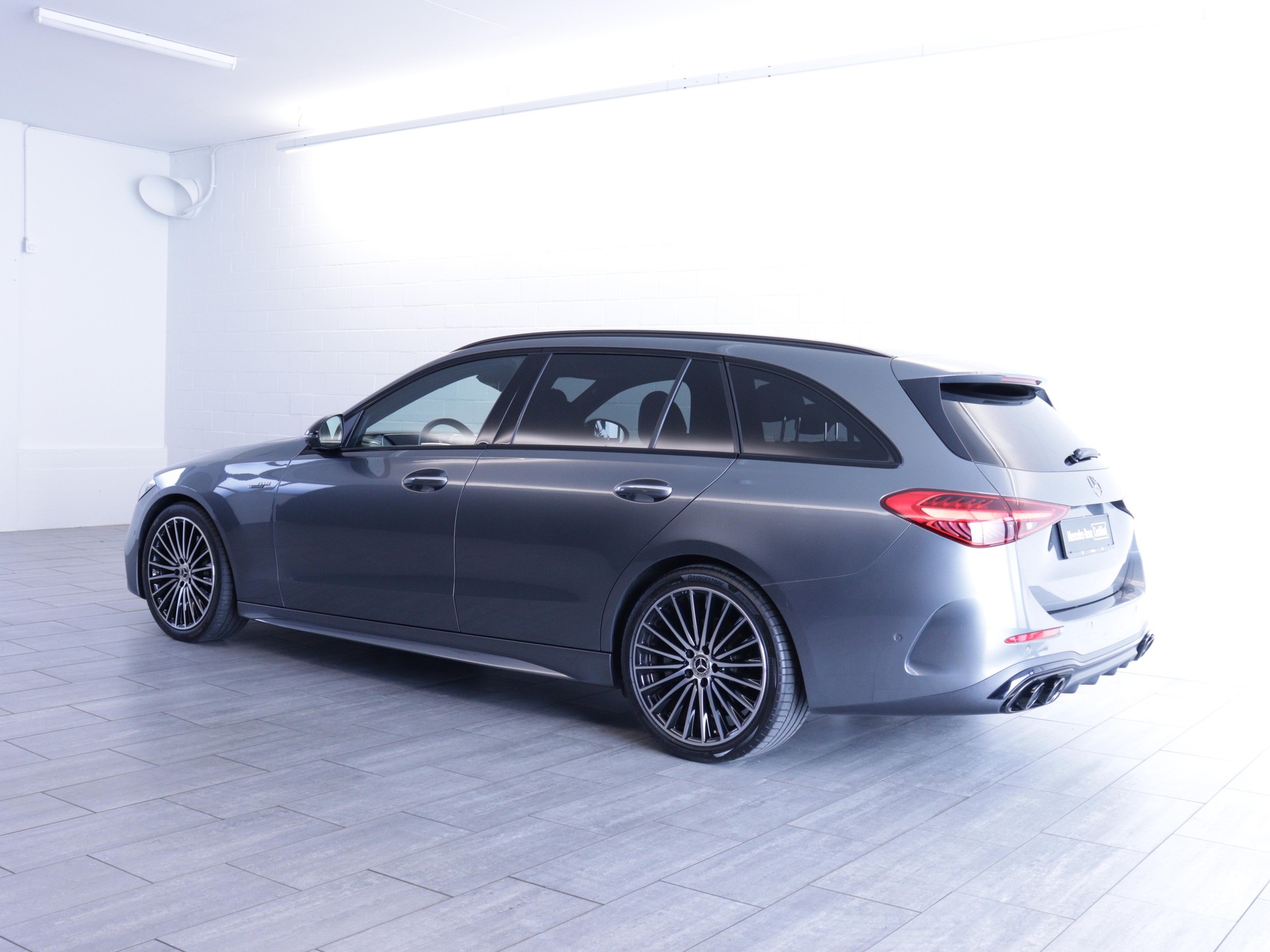 MERCEDES-BENZ C 300 AMG Line 4matic Kombi-showroom-element-2