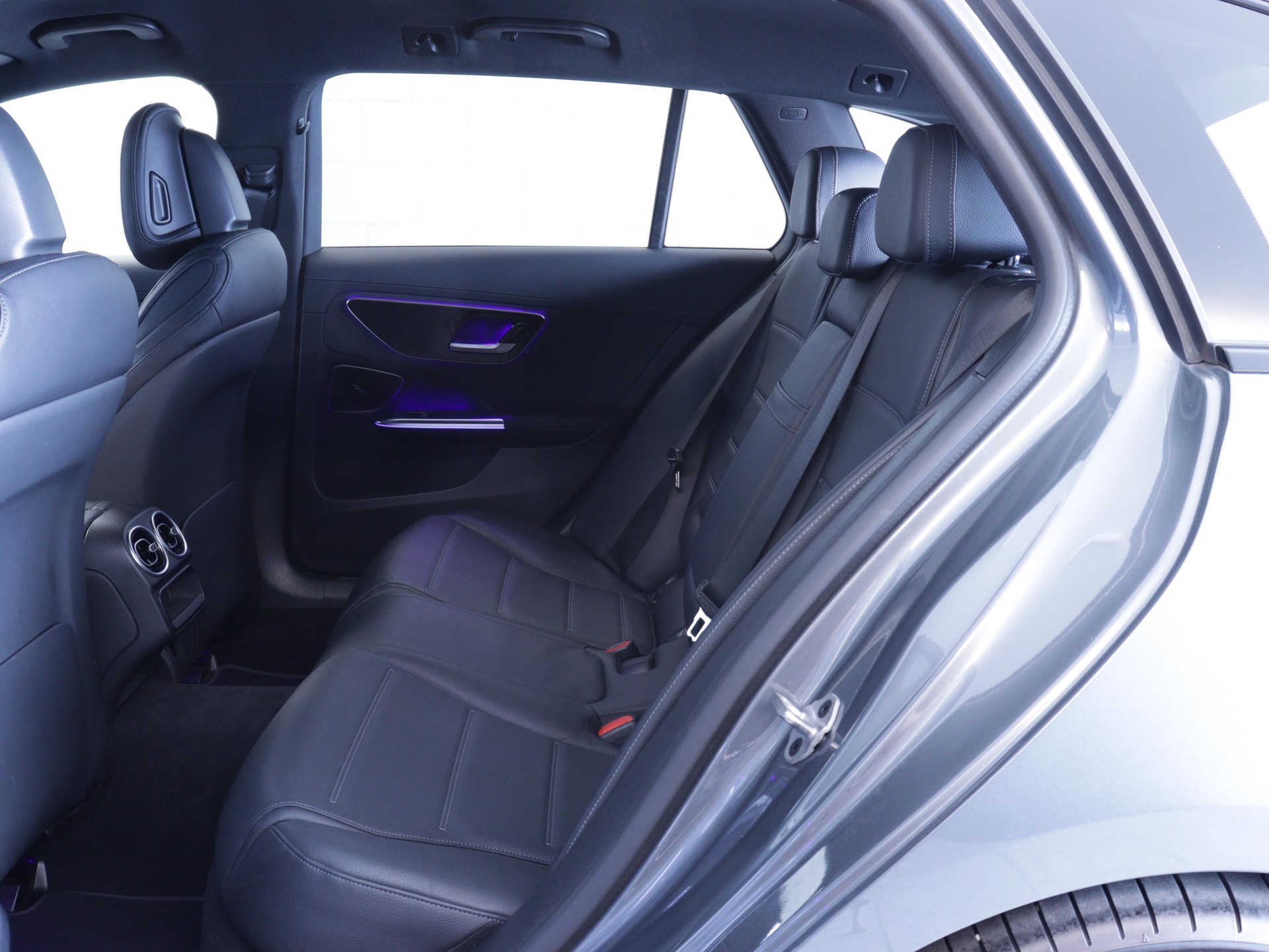 MERCEDES-BENZ C 300 AMG Line 4matic Kombi-image-10