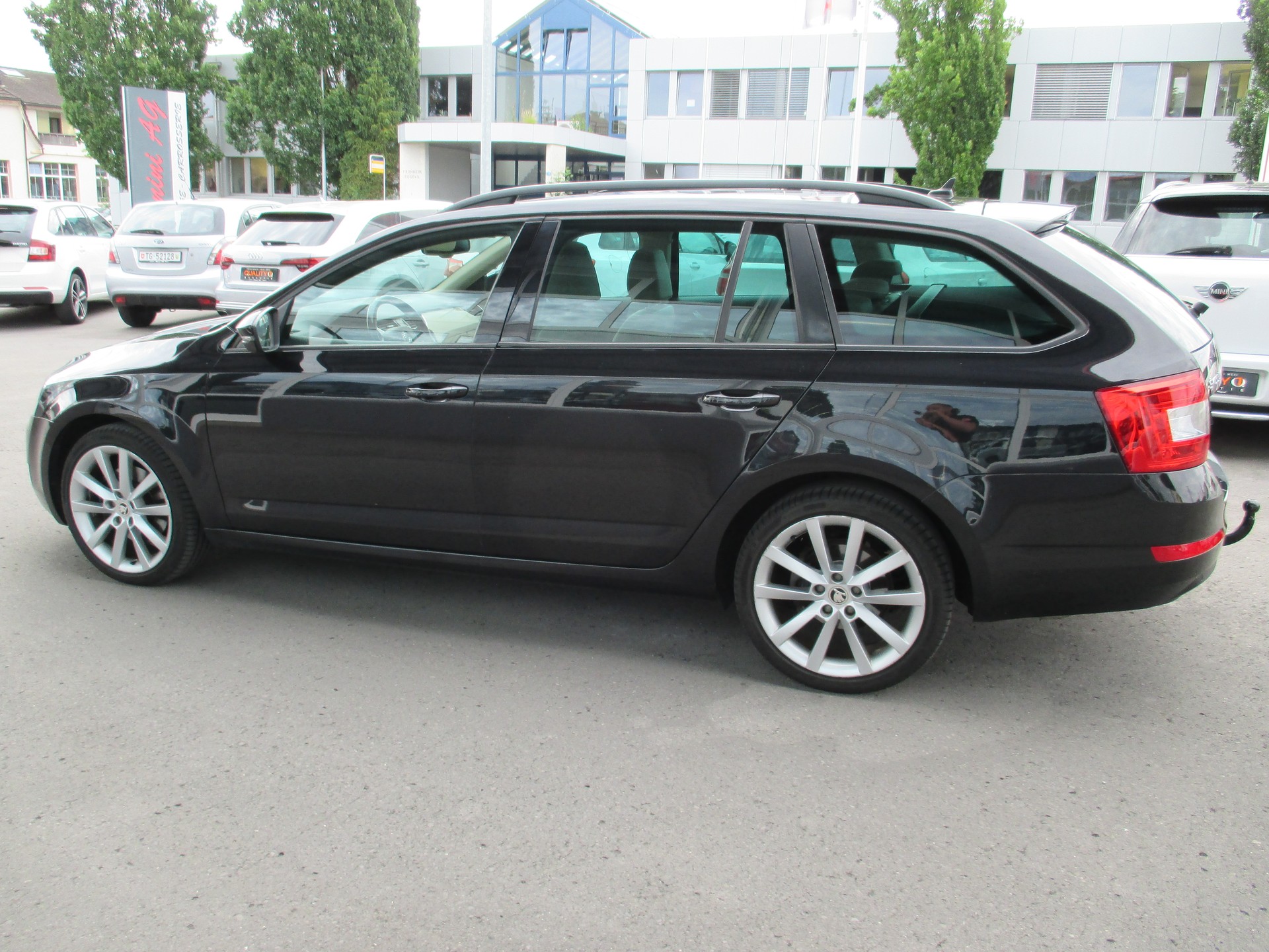 SKODA Octavia Combi 1.8 TSI Elegance 4x4 DSG-image-7