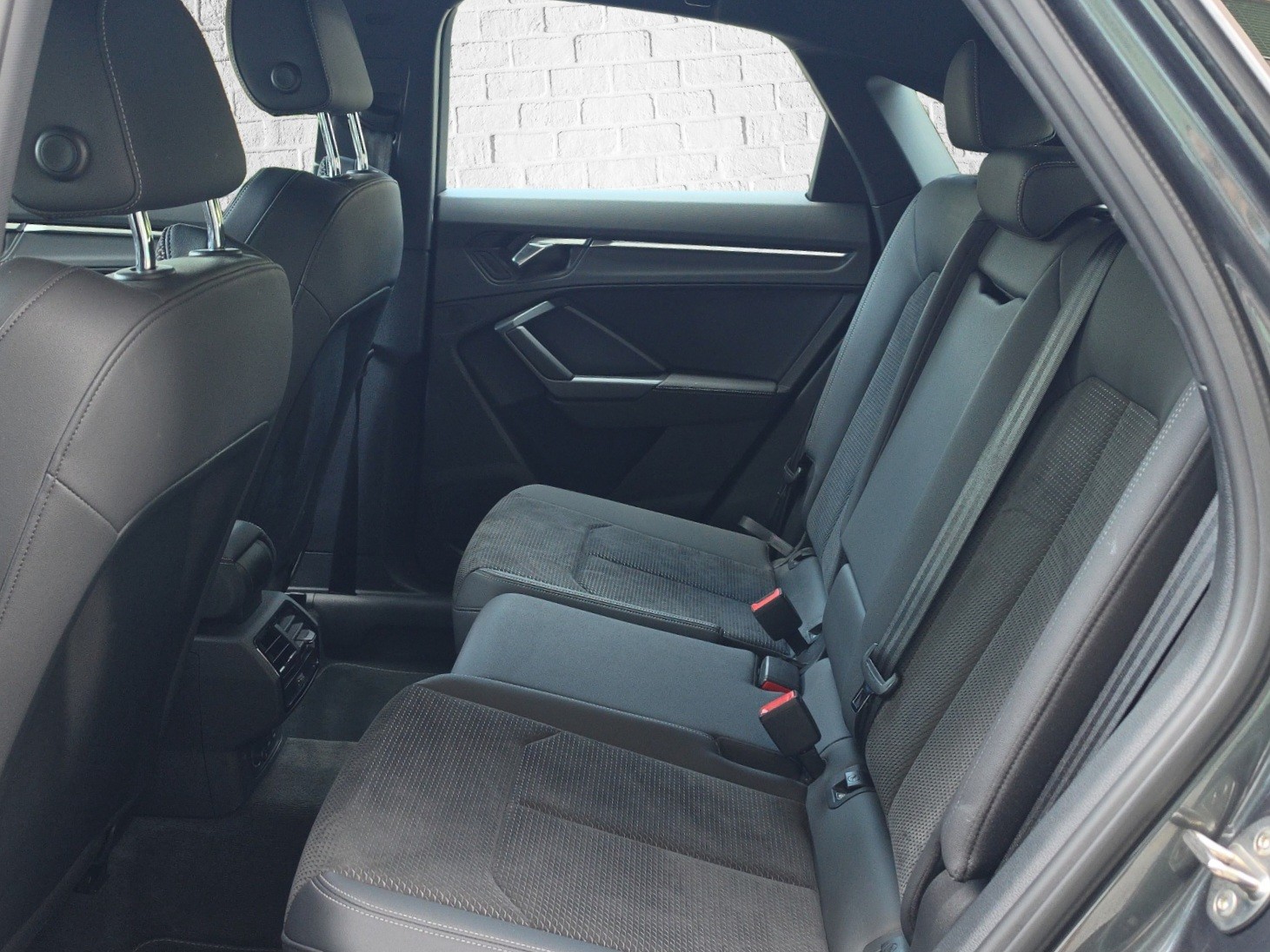 AUDI Q3 Sportback 35 TFSI S line Attraction S-tronic-image-16