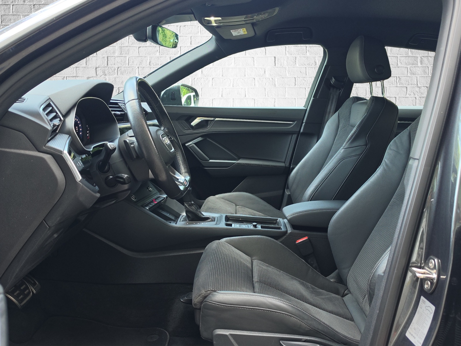 AUDI Q3 Sportback 35 TFSI S line Attraction S-tronic-image-8