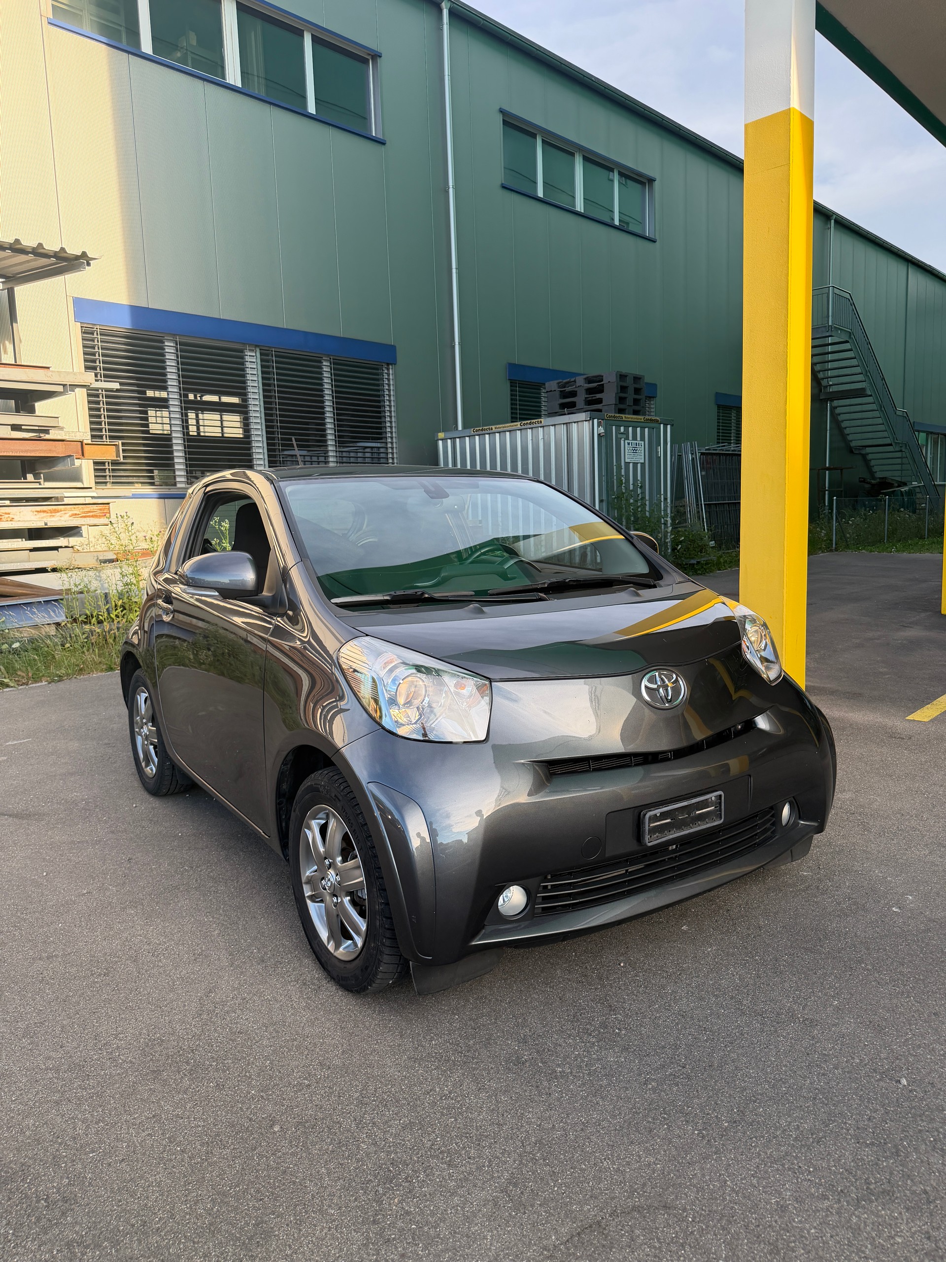 TOYOTA iQ 1.0 VVT-i Eco