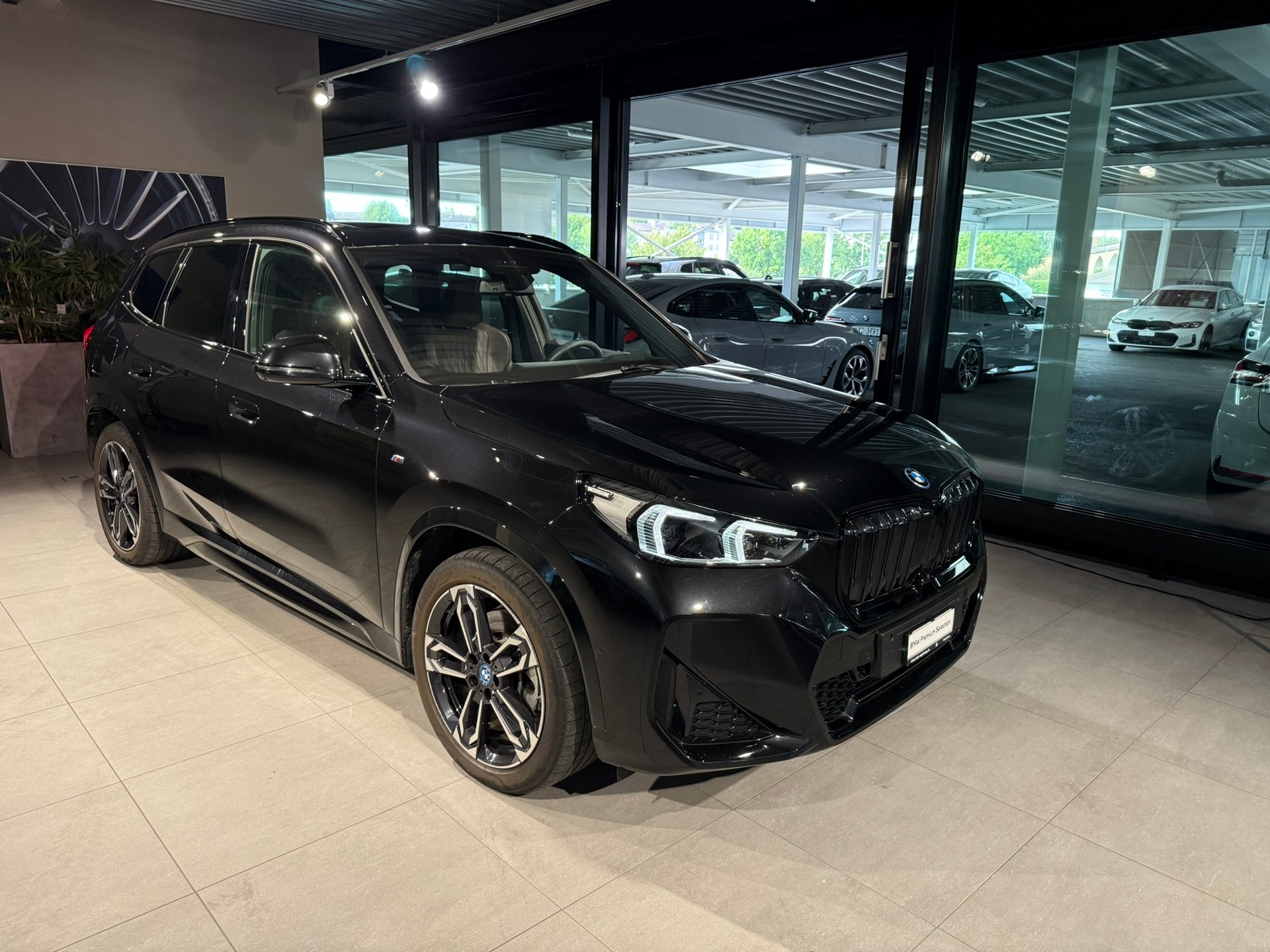 BMW iX1 xDrive 30 M Sport