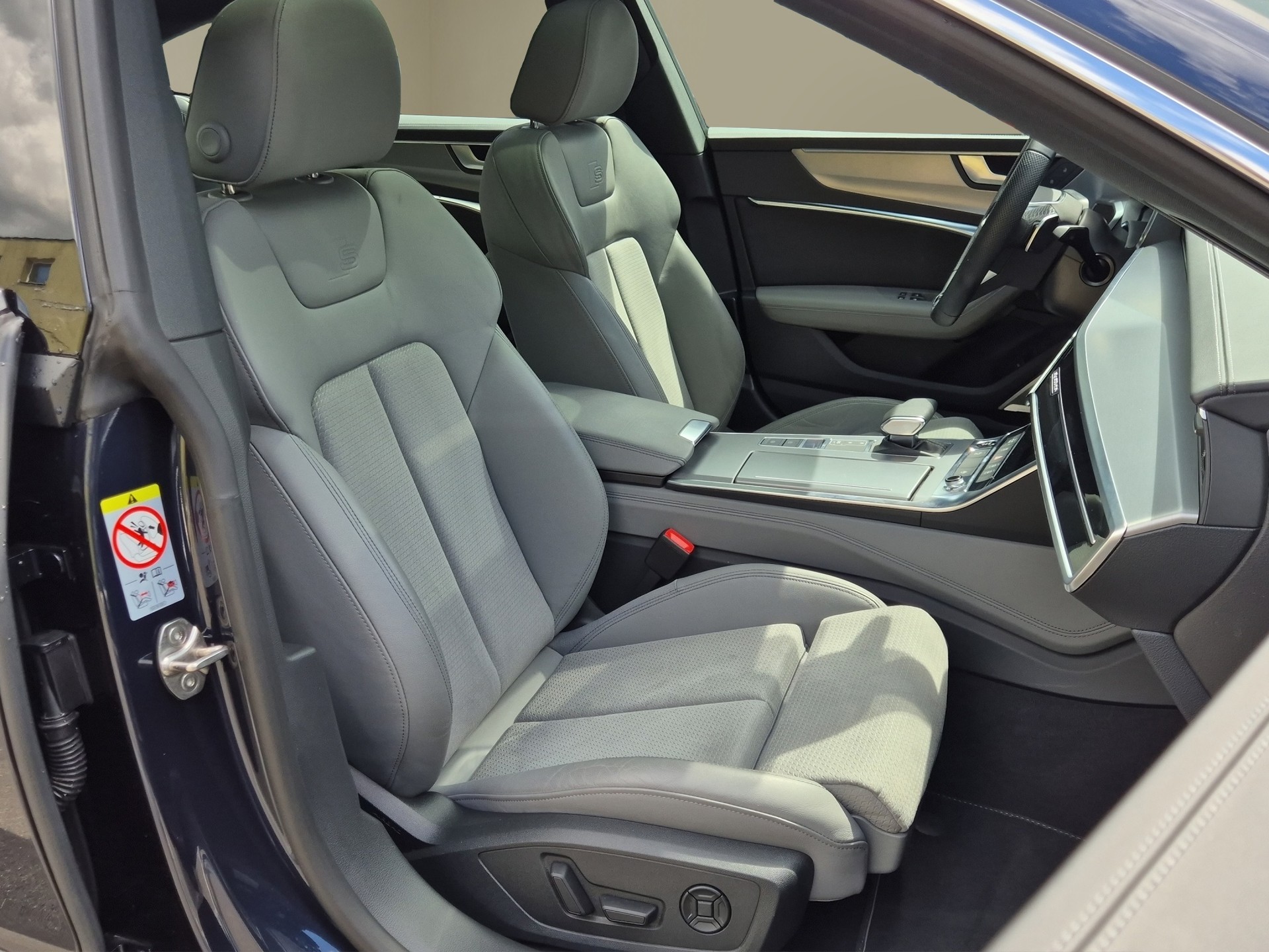 AUDI A7 Sportback 50 TDI quattro S-tronic-image-15