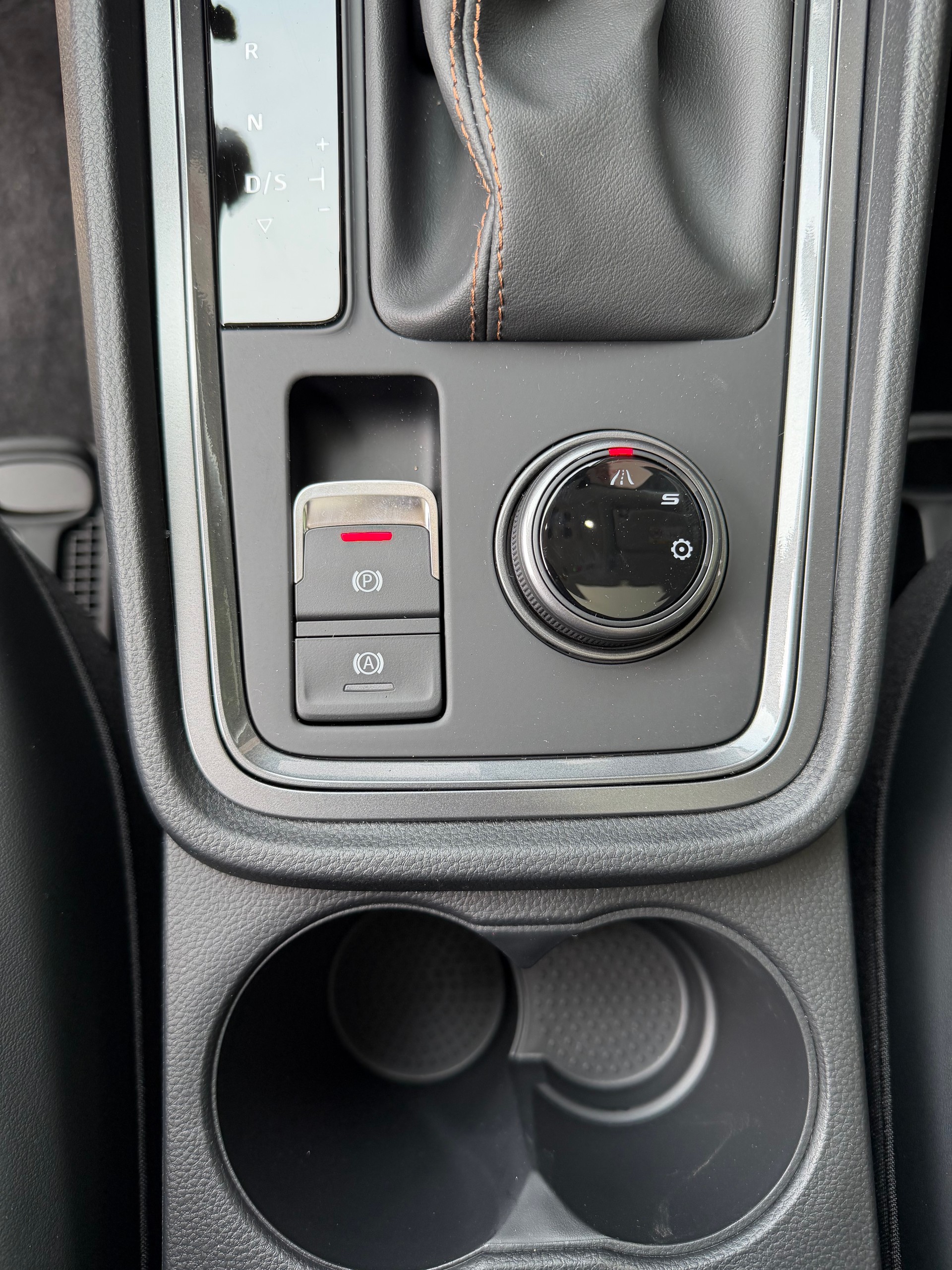 CUPRA Ateca 1.5 TSI DSG 150 PS mit Anhängerkupplung und Panoramadach 5 Jahre Werksgarantie und 41 % Rabatt !-image-10