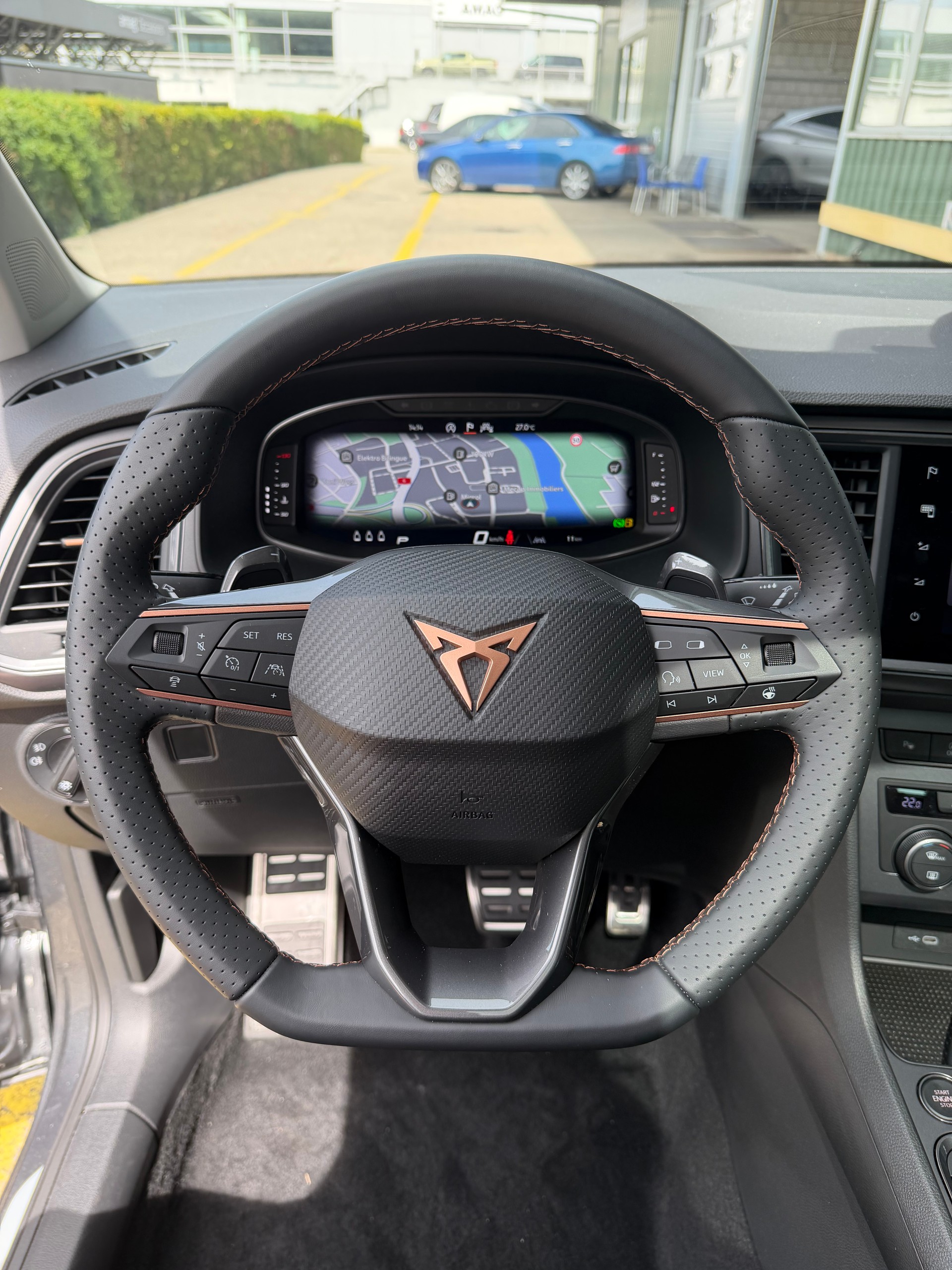 CUPRA Ateca 1.5 TSI DSG 150 PS mit Anhängerkupplung und Panoramadach 5 Jahre Werksgarantie und 41 % Rabatt !-showroom-element-2