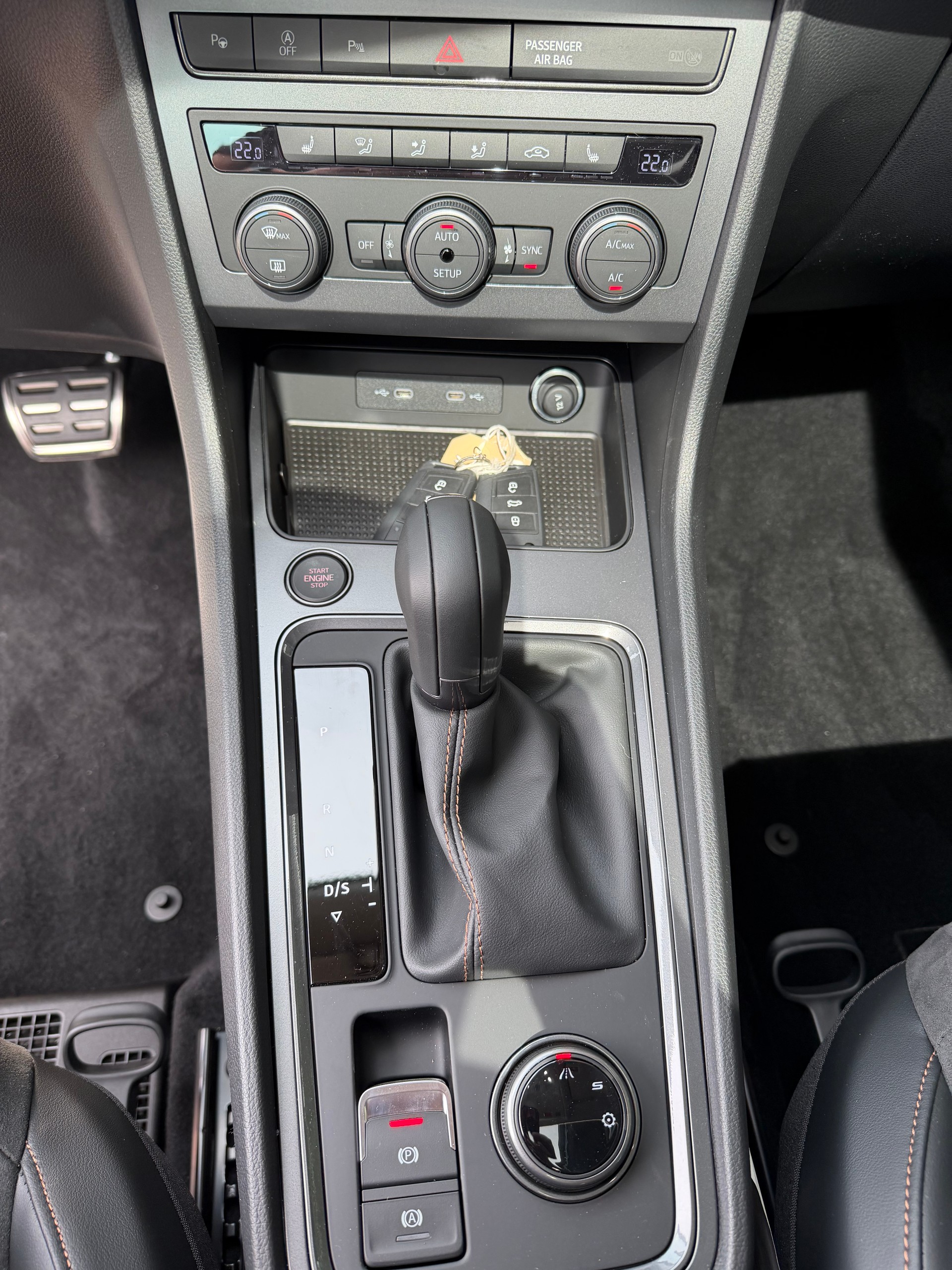 CUPRA Ateca 1.5 TSI DSG 150 PS mit Anhängerkupplung und Panoramadach 5 Jahre Werksgarantie und 41 % Rabatt !-image-9