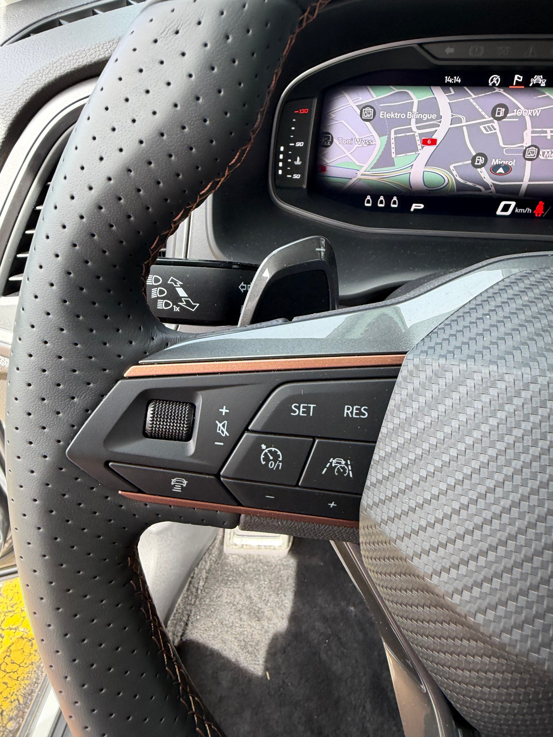 CUPRA Ateca 1.5 TSI DSG 150 PS mit Anhängerkupplung und Panoramadach 5 Jahre Werksgarantie und 41 % Rabatt !-showroom-element-3