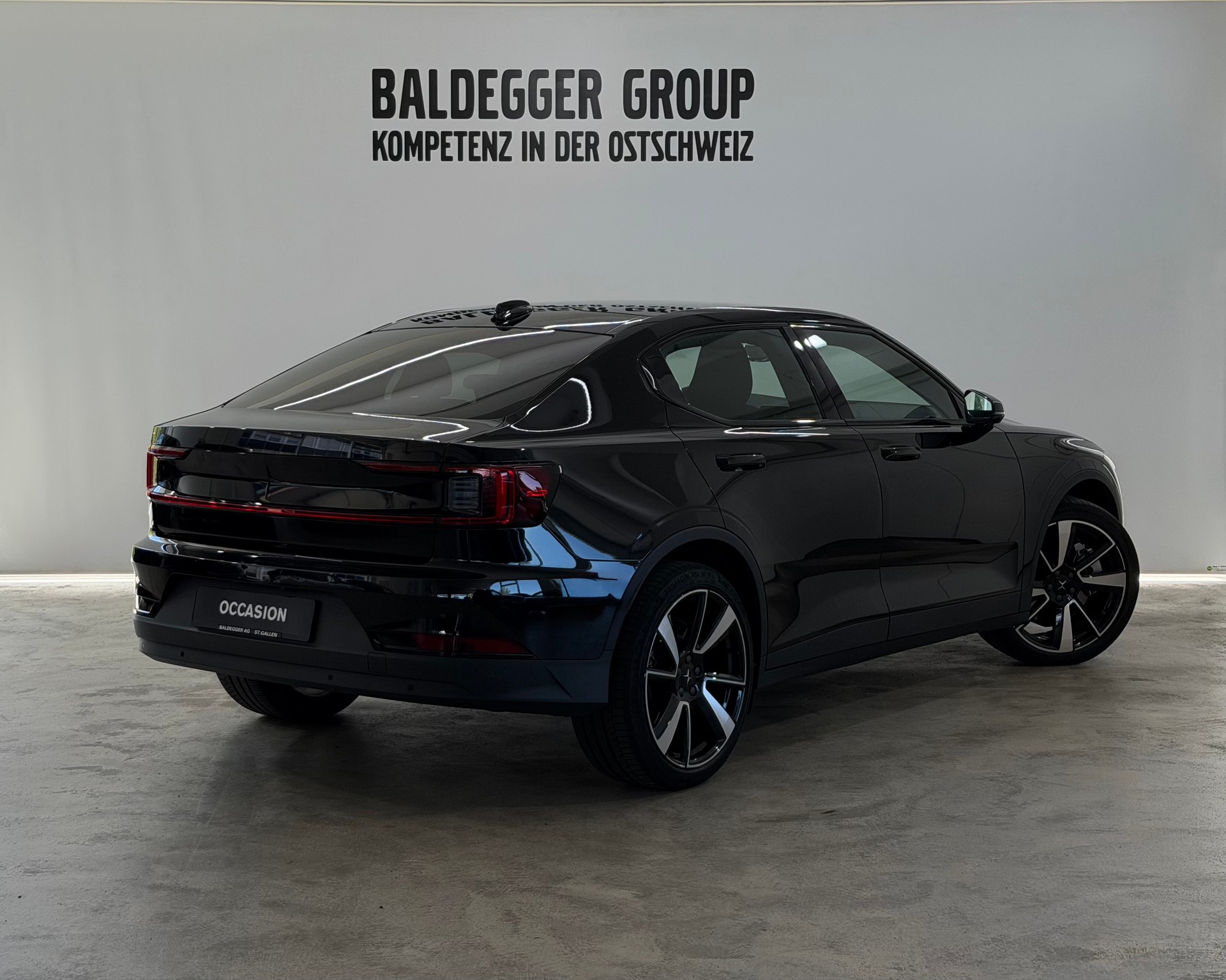 POLESTAR 2 Long Range Dual Motor-showroom-element-2