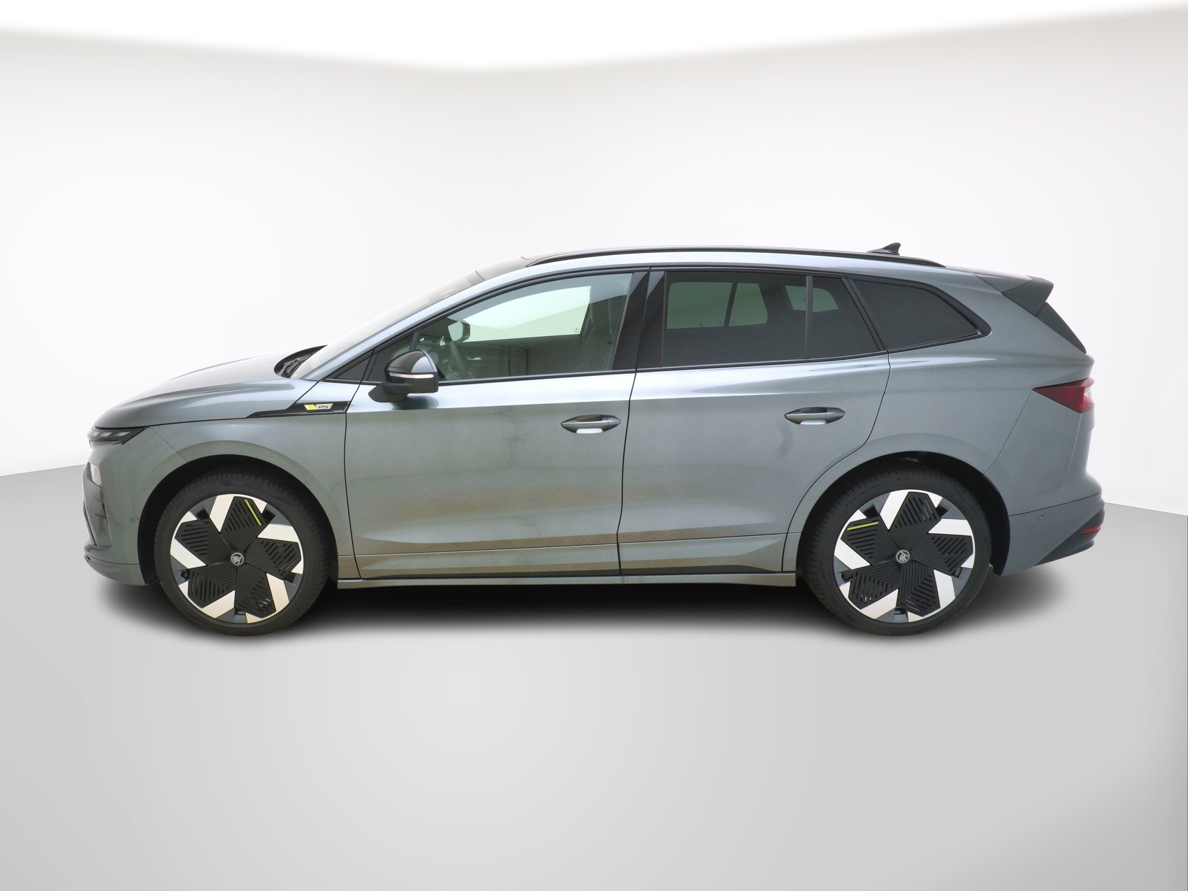 SKODA Enyaq iV RS-Suite MAXX-showroom-element-1