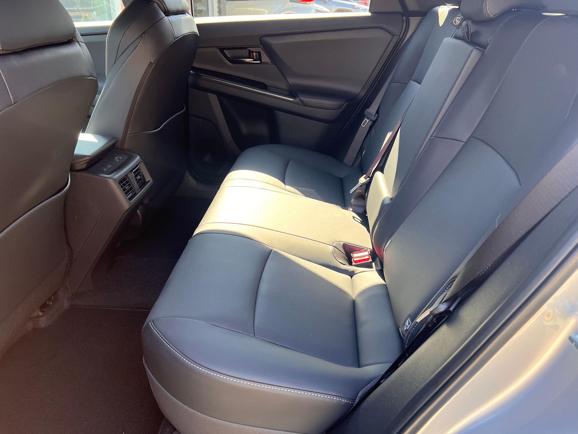 TOYOTA bZ4X Touring Premium AWD-image-10