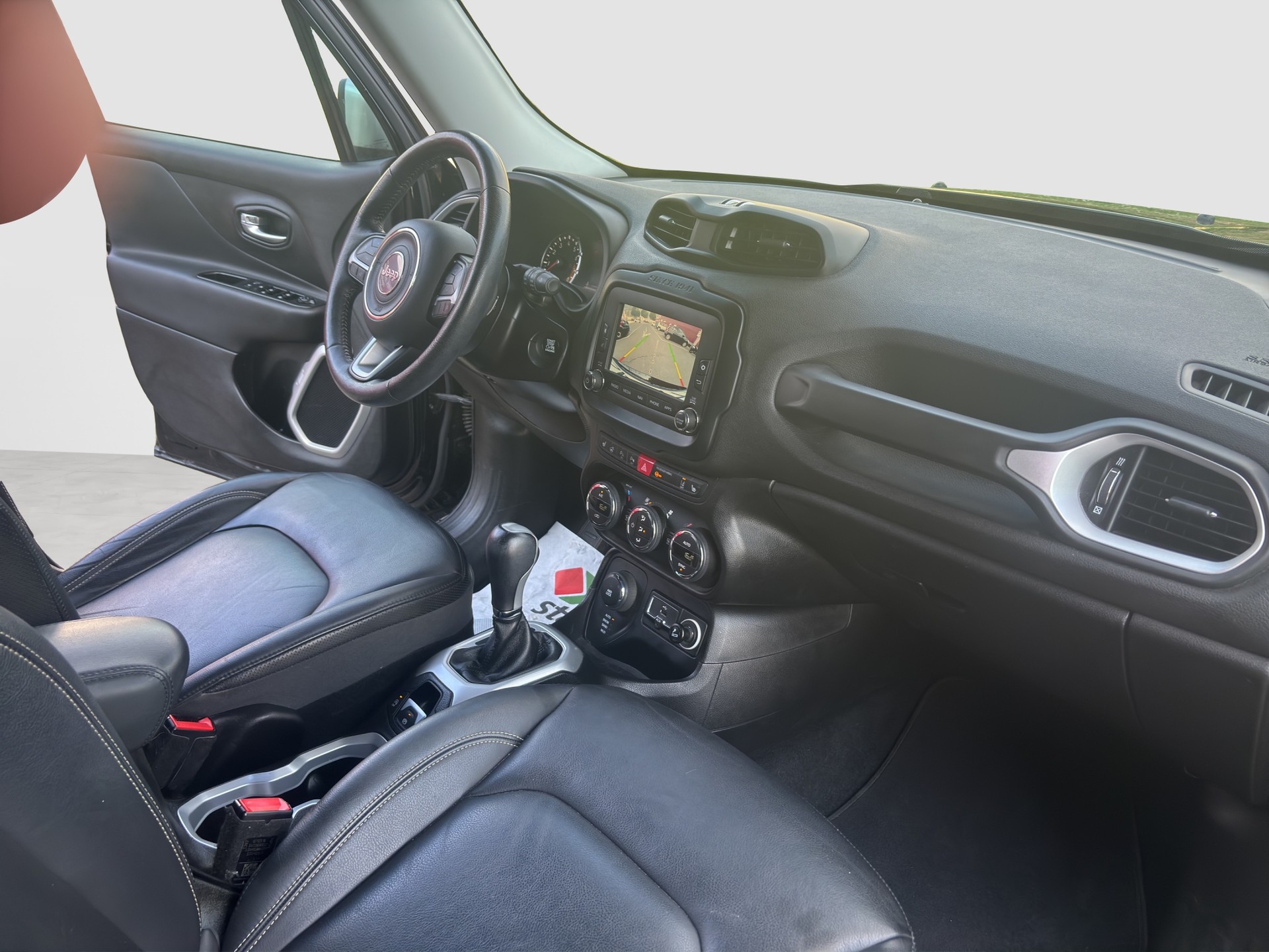 JEEP Renegade 1.4 Turbo Limited AWD-image-13