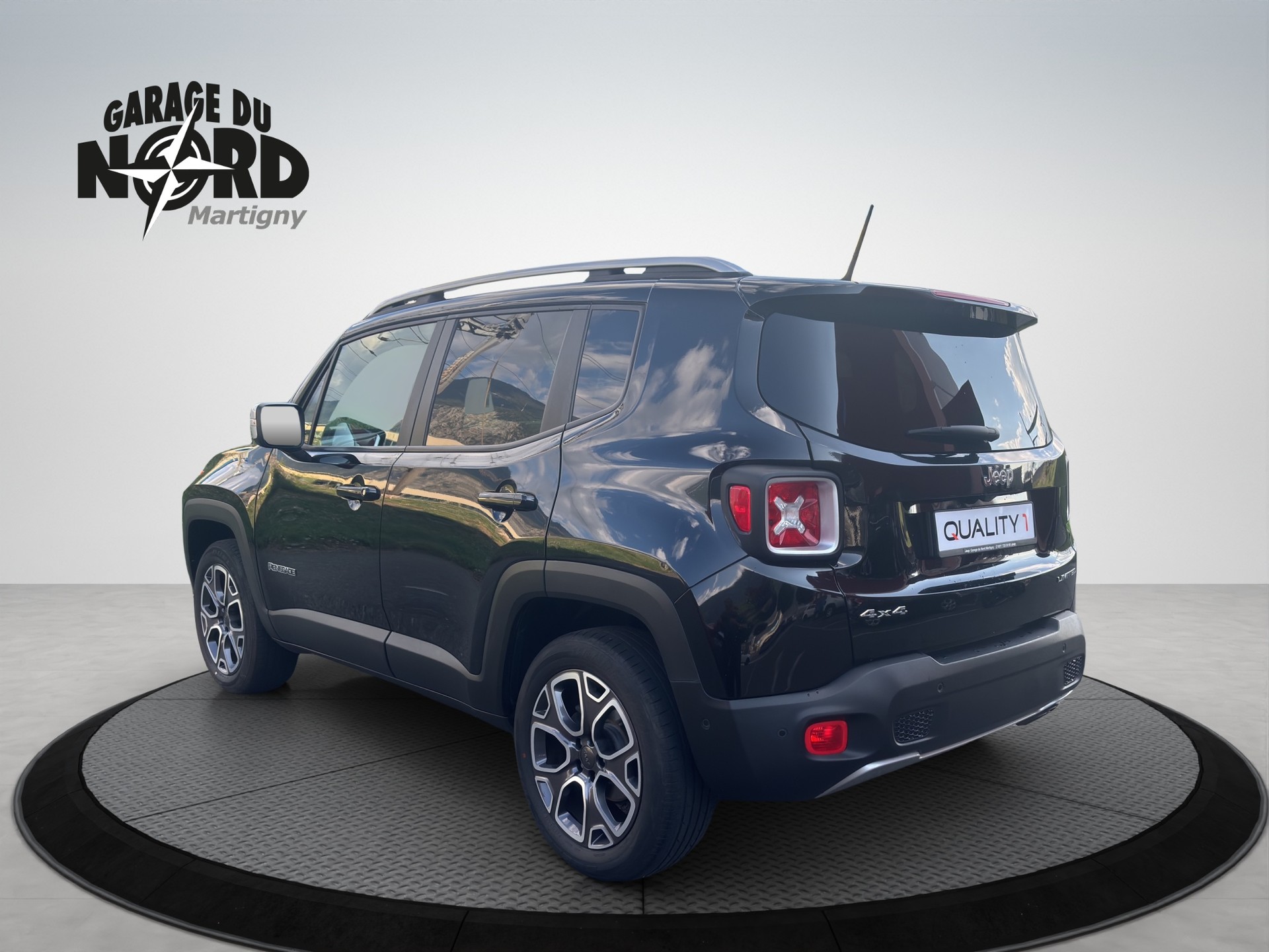 JEEP Renegade 1.4 Turbo Limited AWD-showroom-element-3
