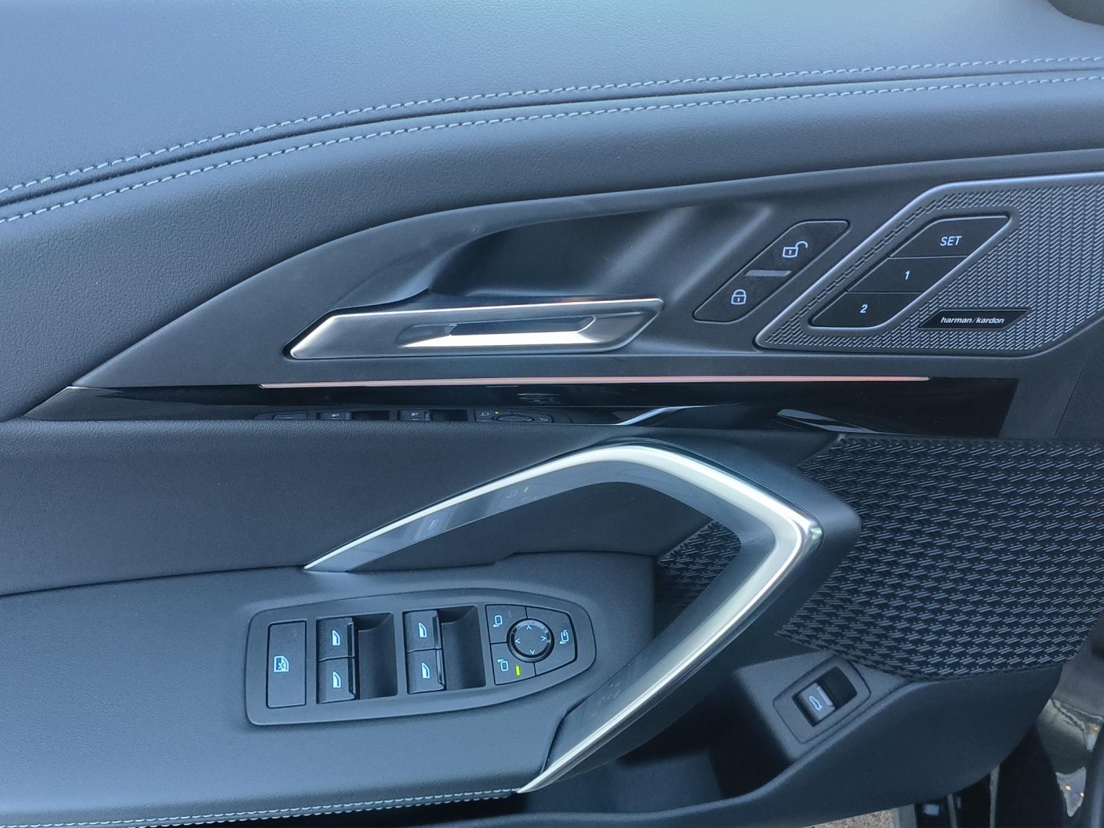 BMW X1 23d xDrive paddles-image-10