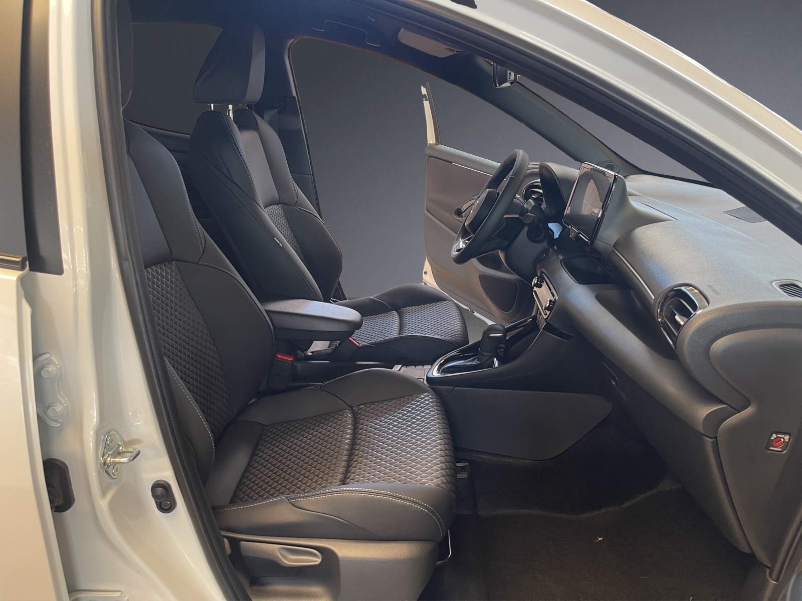 MAZDA 2 Hybrid Homura-image-7