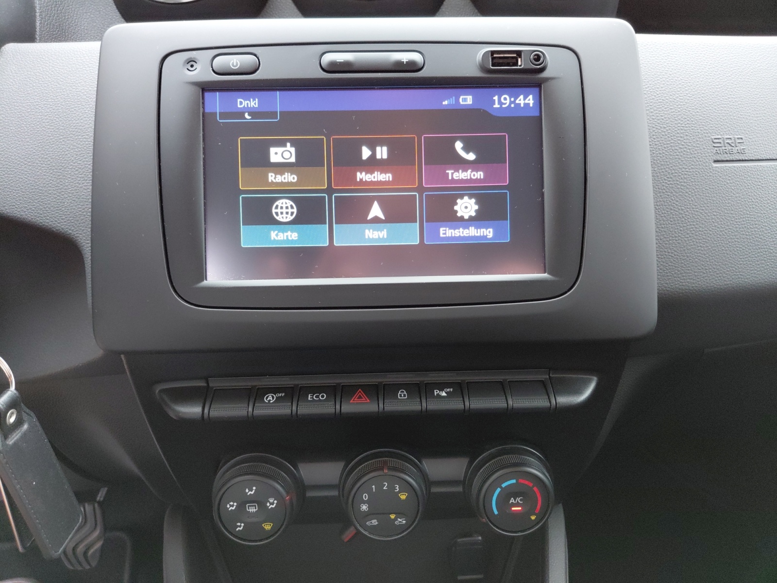 DACIA Duster SCe 115 Comfort 4x2 * Neuzustand* Frisch ab MFK 10.08.2026 * 1. Hand * Navi * Klima * Tempomat-image-10