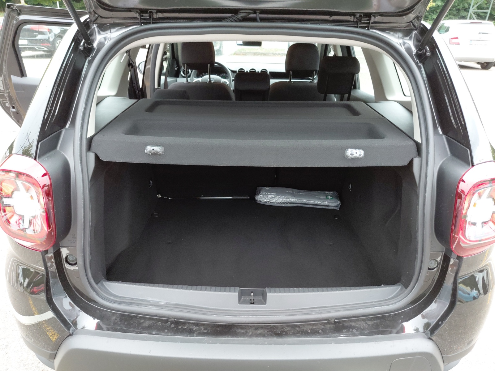 DACIA Duster SCe 115 Comfort 4x2 * Neuzustand* Frisch ab MFK 10.08.2026 * 1. Hand * Navi * Klima * Tempomat-image-6