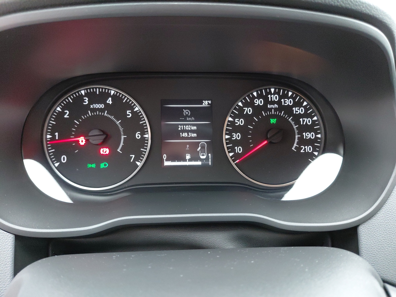 DACIA Duster SCe 115 Comfort 4x2 * Neuzustand* Frisch ab MFK 10.08.2026 * 1. Hand * Navi * Klima * Tempomat-image-12