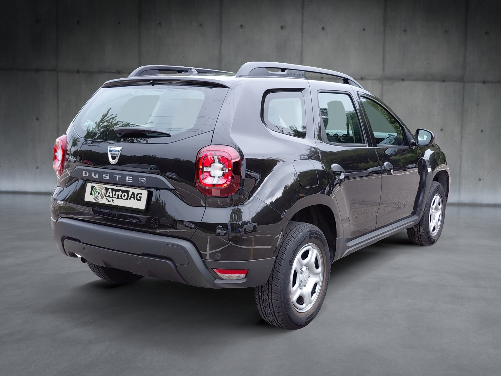DACIA Duster SCe 115 Comfort 4x2 * Neuzustand* Frisch ab MFK 08.2026 * 1. Hand * Navi * Klima * Tempomat-showroom-element-3