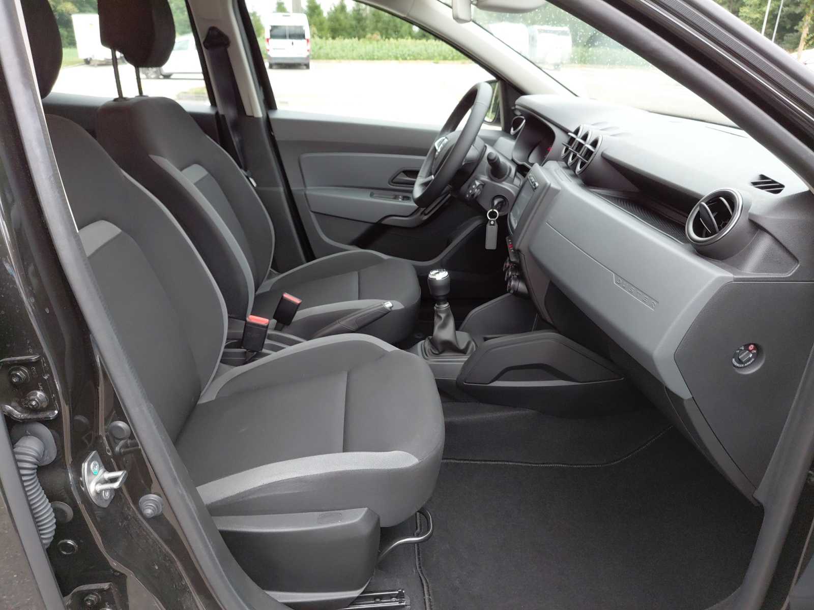 DACIA Duster SCe 115 Comfort 4x2 * Neuzustand* Frisch ab MFK 10.08.2026 * 1. Hand * Navi * Klima * Tempomat-image-15