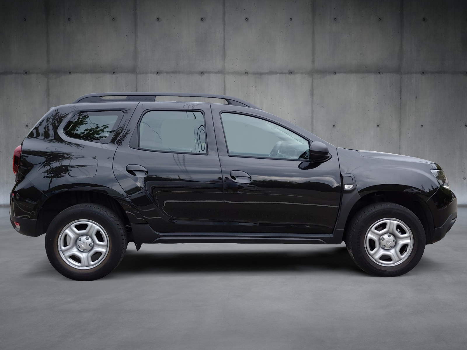 DACIA Duster SCe 115 Comfort 4x2 * Neuzustand* Frisch ab MFK 10.08.2026 * 1. Hand * Navi * Klima * Tempomat-image-4