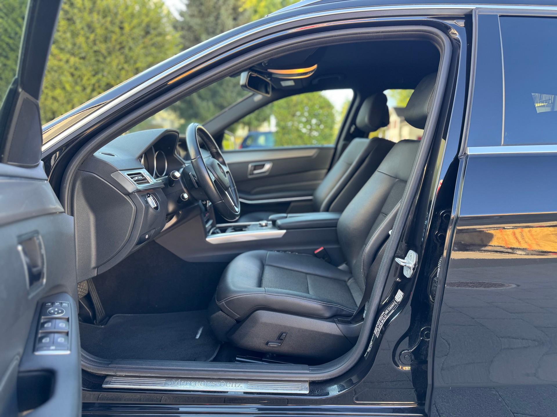 MERCEDES-BENZ E 200 CDI BlueEfficiency Elégance 7G-Tronic-image-12