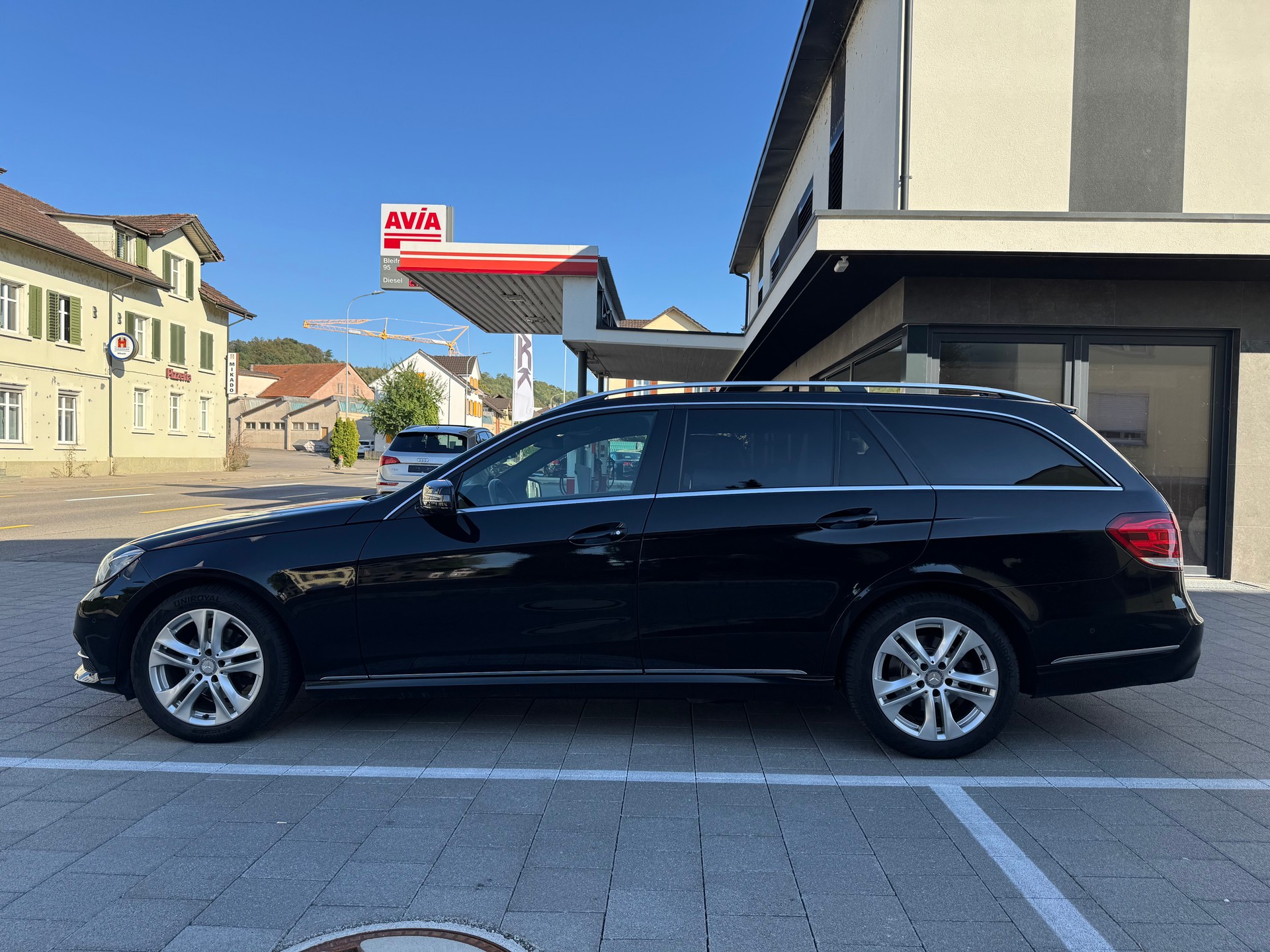 MERCEDES-BENZ E 200 CDI BlueEfficiency Elégance 7G-Tronic-showroom-element-1