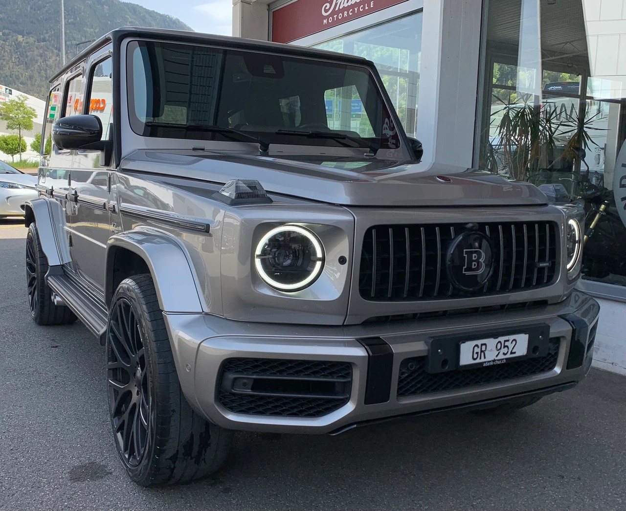 MERCEDES-BENZ Brabus G700