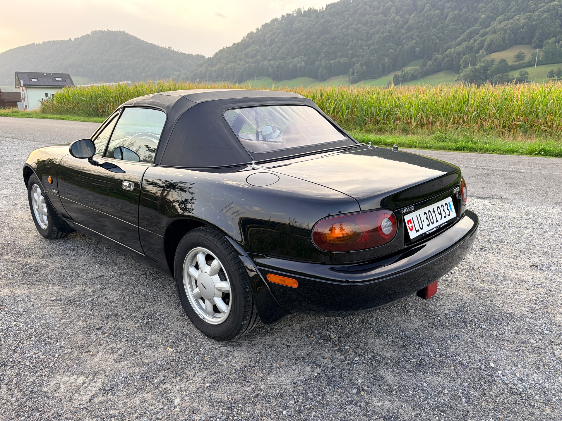 MAZDA 1.6i Black Special-image-3