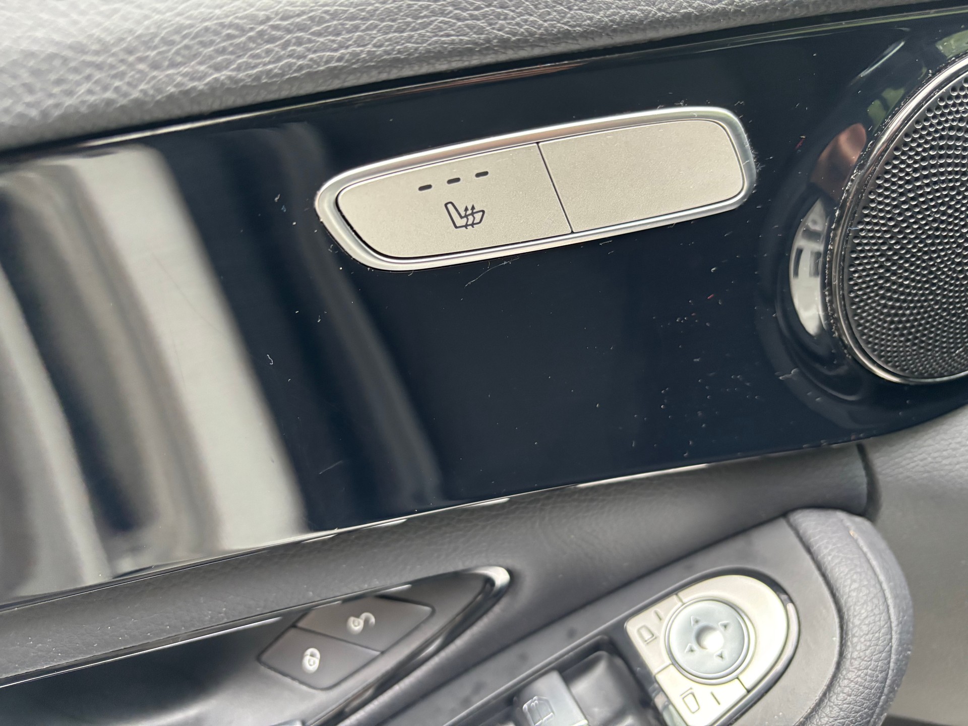 MERCEDES-BENZ C 220 d Swiss Star Exclusive 4Matic 9G-Tronic-image-7