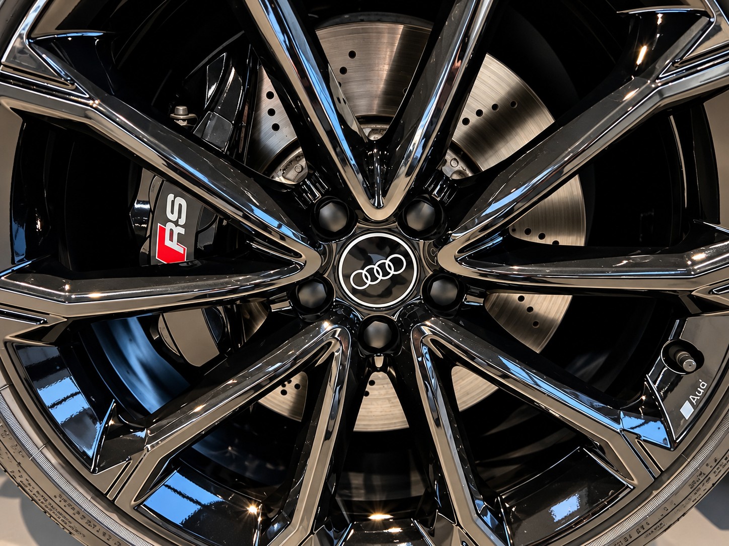 AUDI RS Q3 Sportback quattro S tronic-image-22