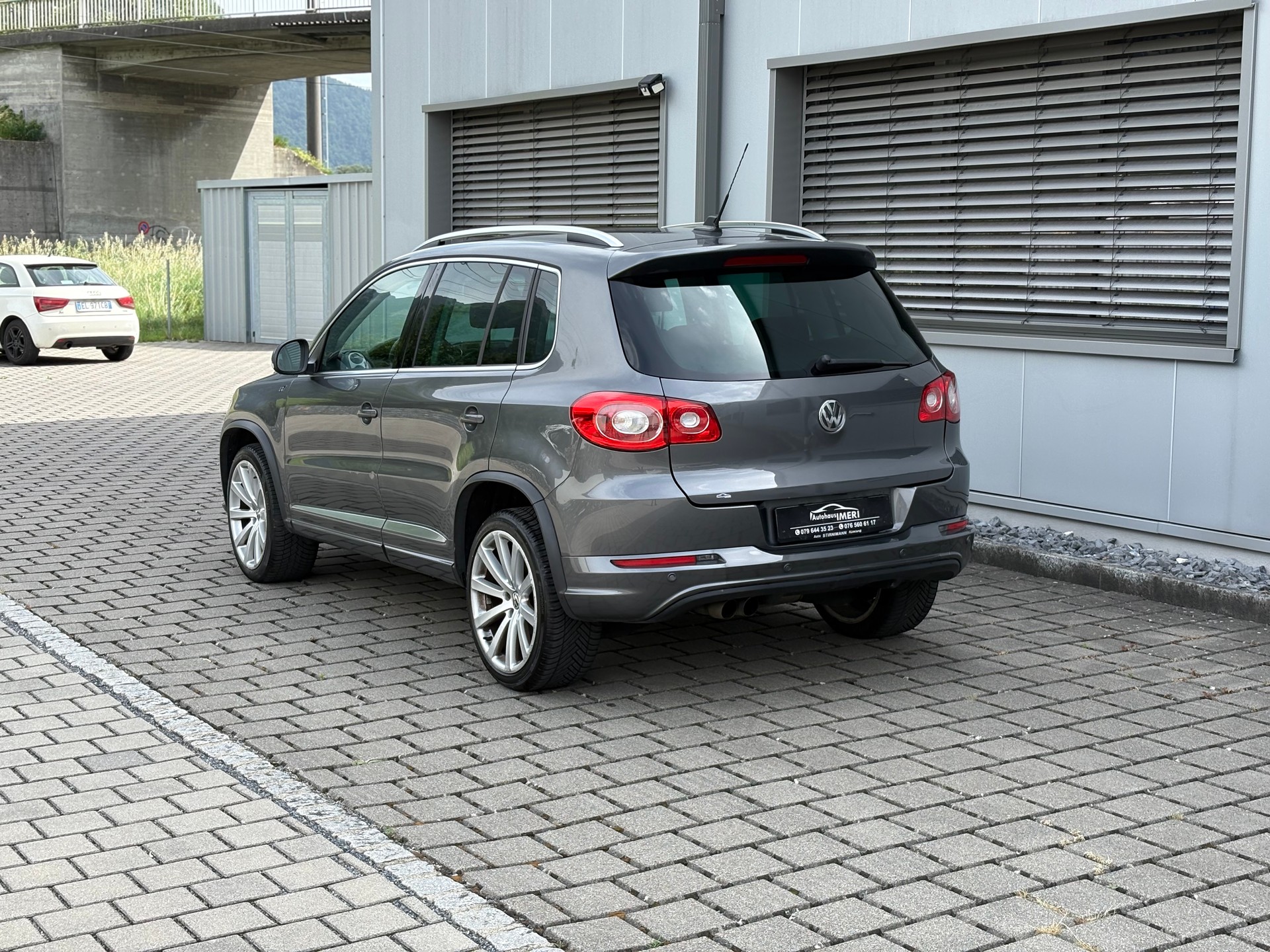 VW Tiguan 2.0 TDI 4MOTION DSG R-Line-image-6