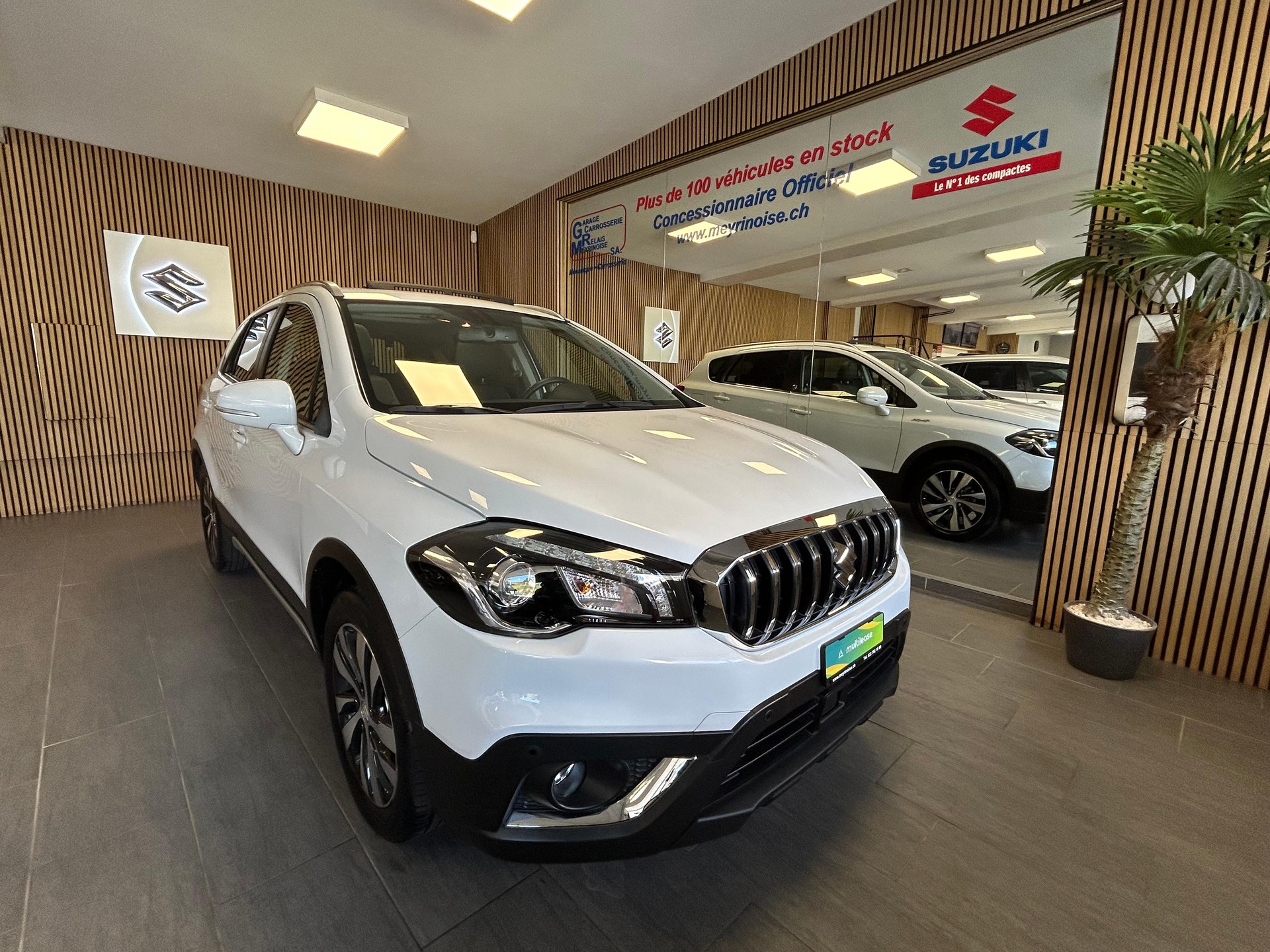 SUZUKI SX4 S-Cross 1.4 T Piz Sulai Top Hybrid 4x4-showroom-element-2