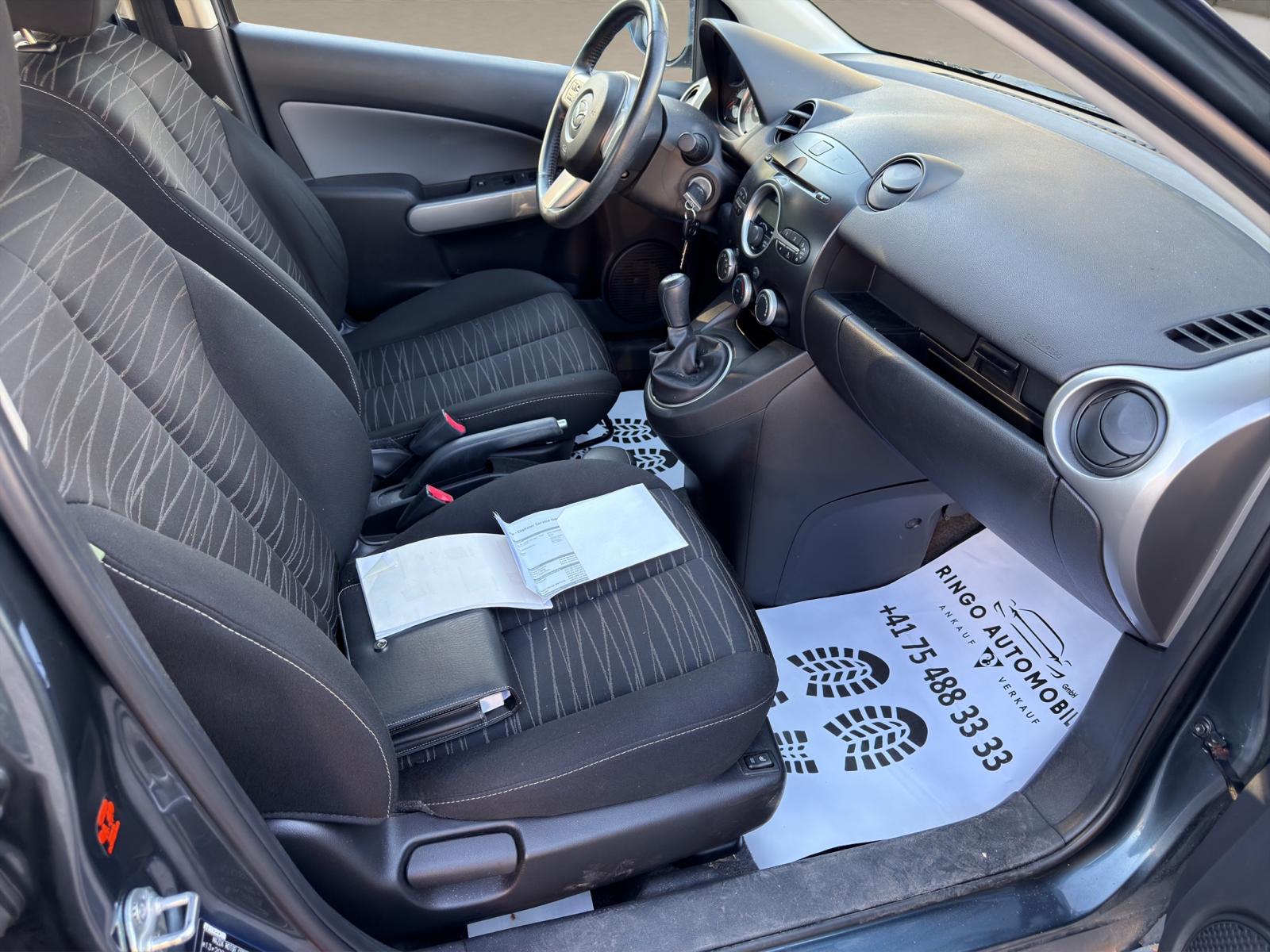MAZDA 2 1.3i 16V Exclusive-image-11