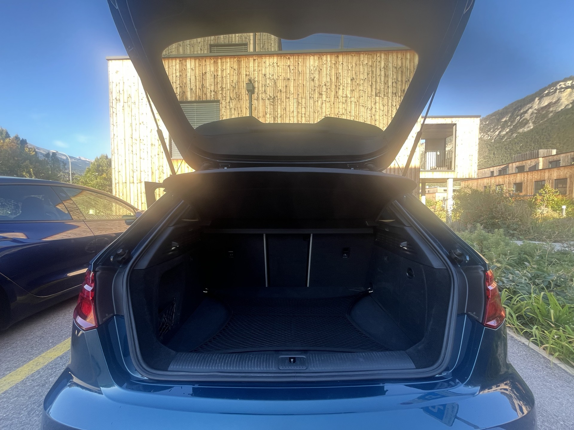 AUDI RS3 Sportback 2.5 TSI quattro S-tronic-image-6