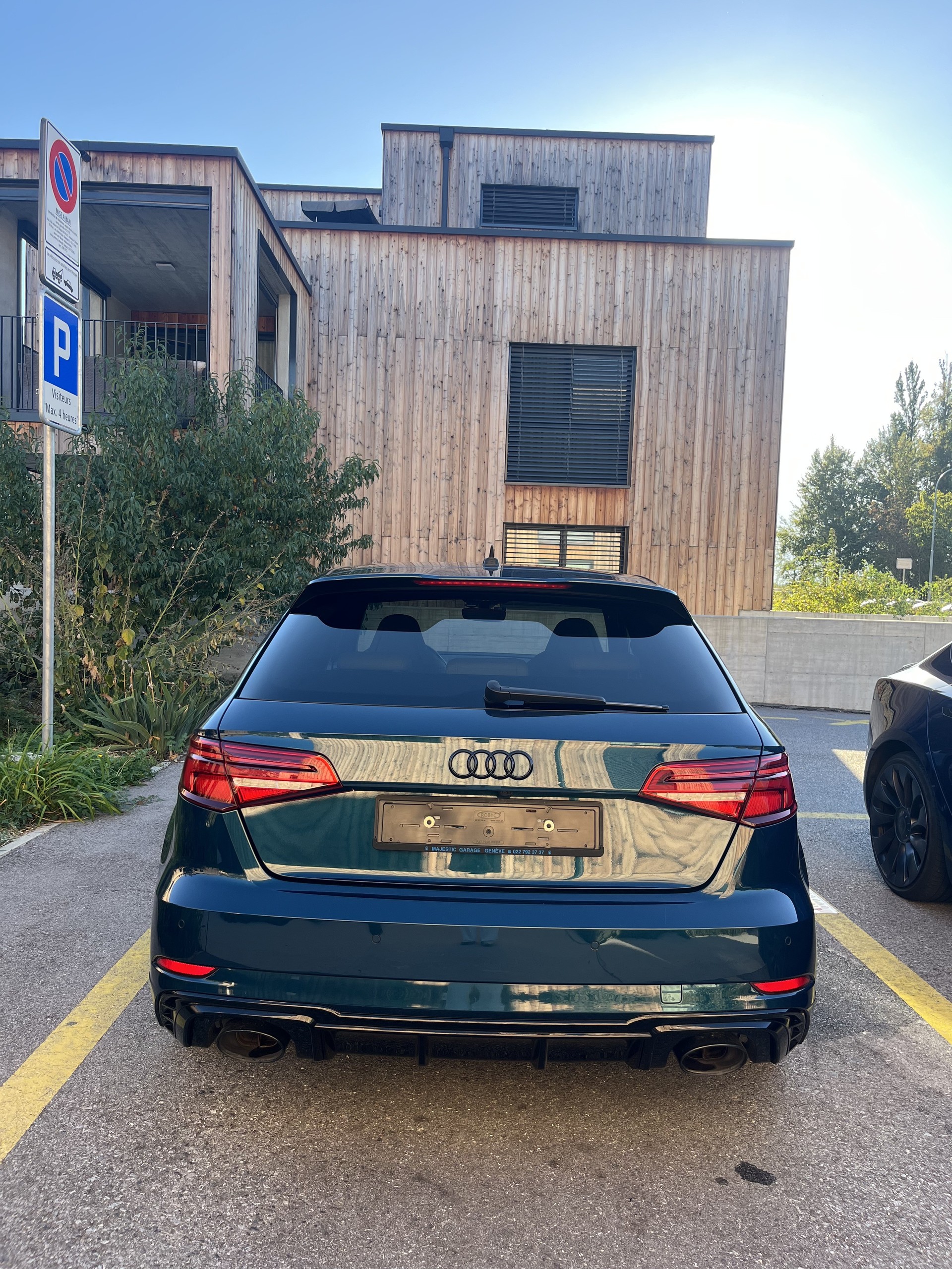 AUDI RS3 Sportback 2.5 TSI quattro S-tronic-image-3