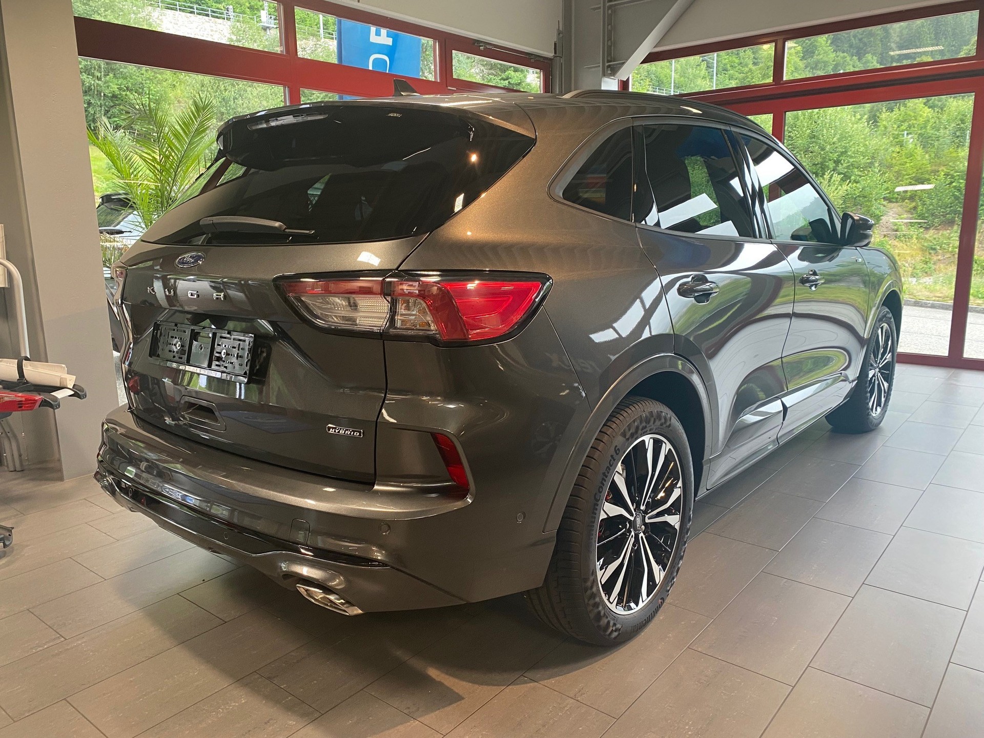 FORD Kuga 2.5 PHEV ST-Line X 2WD-image-2