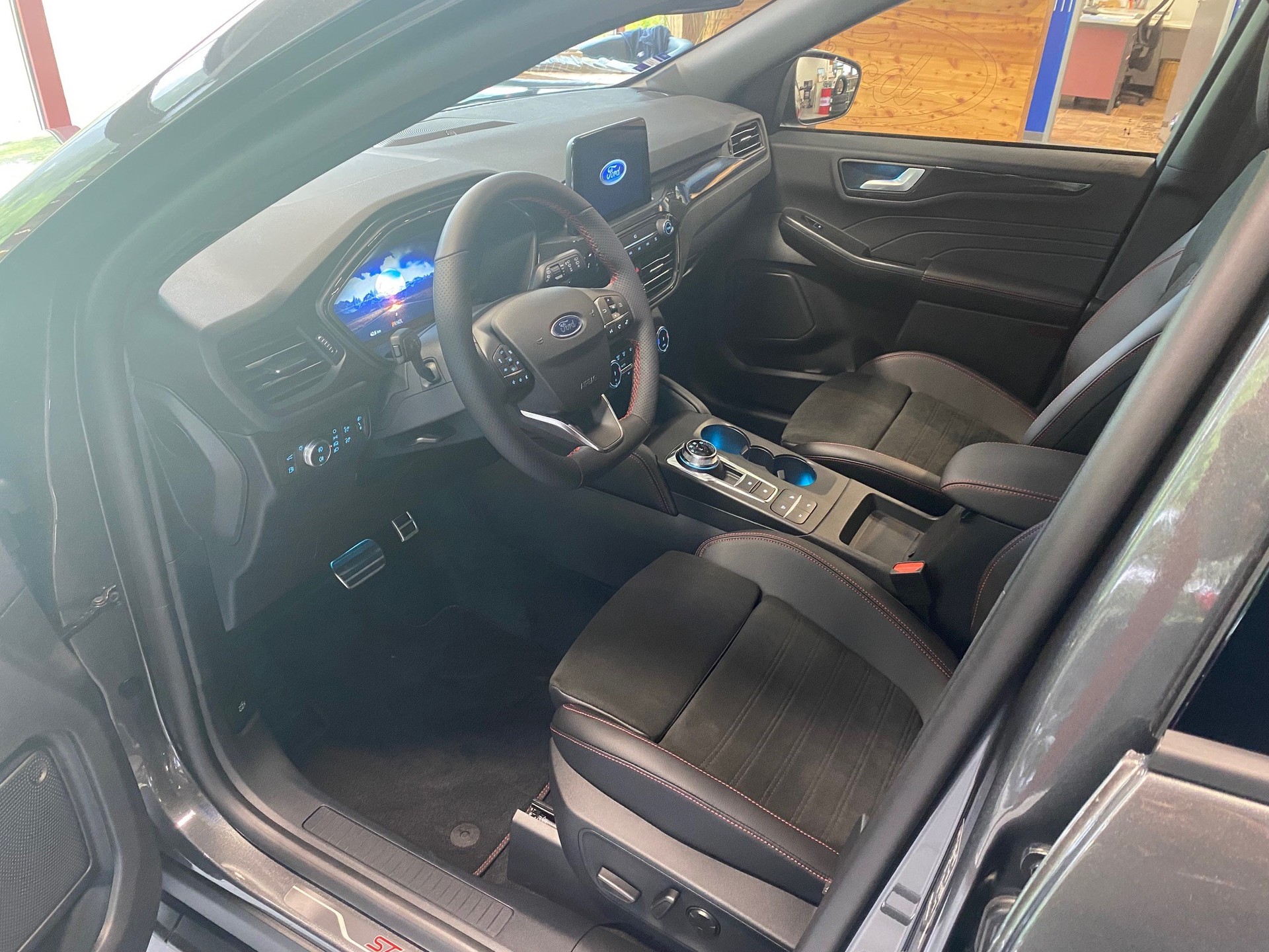 FORD Kuga 2.5 PHEV ST-Line X 2WD-image-5