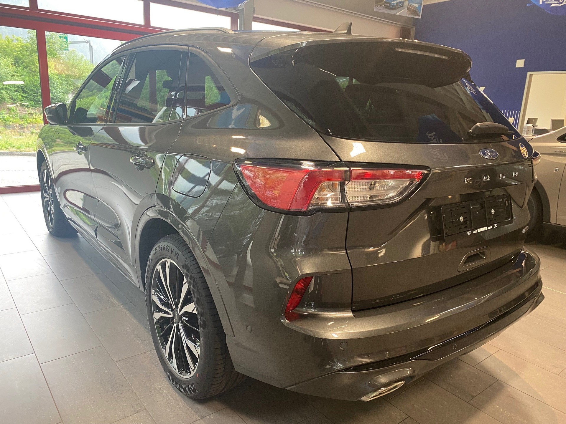 FORD Kuga 2.5 PHEV ST-Line X 2WD-image-3