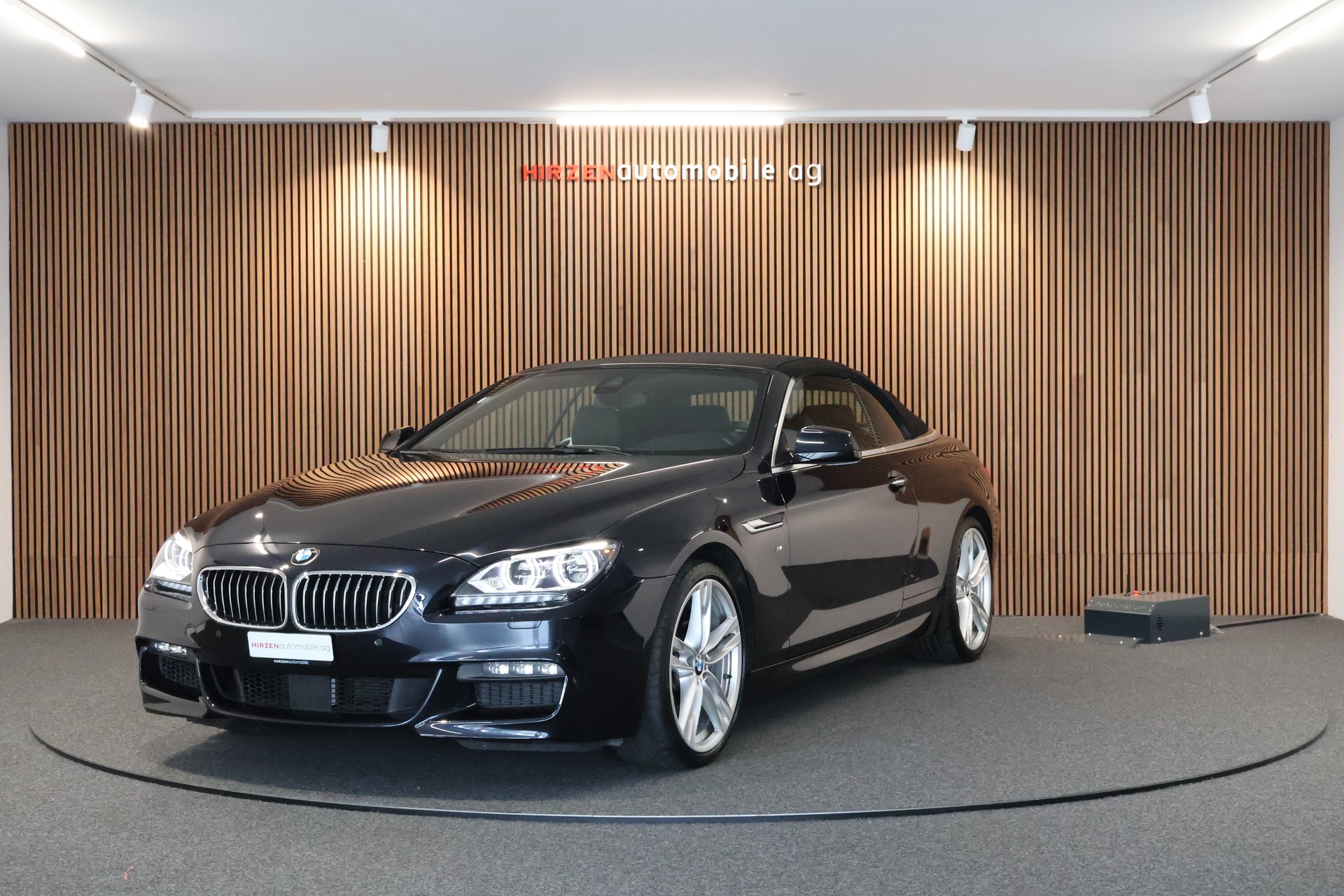 BMW 640i Cabrio xDrive M Sport Edition-showroom-element-1