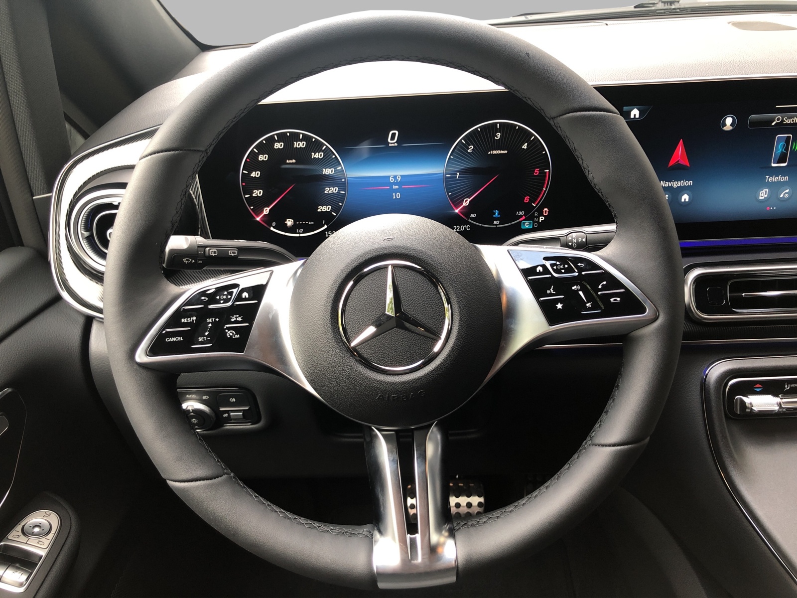 MERCEDES-BENZ V 250 d lang Style 4Matic 9G-Tronic-image-12