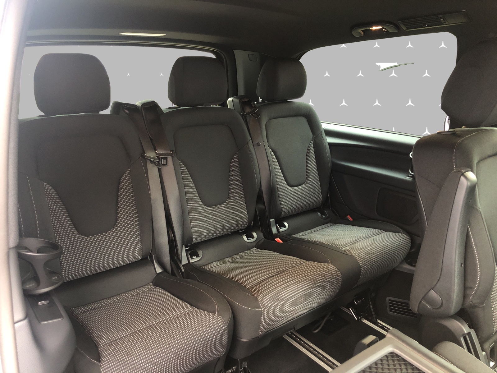 MERCEDES-BENZ V 250 d lang Style 4Matic 9G-Tronic-image-9